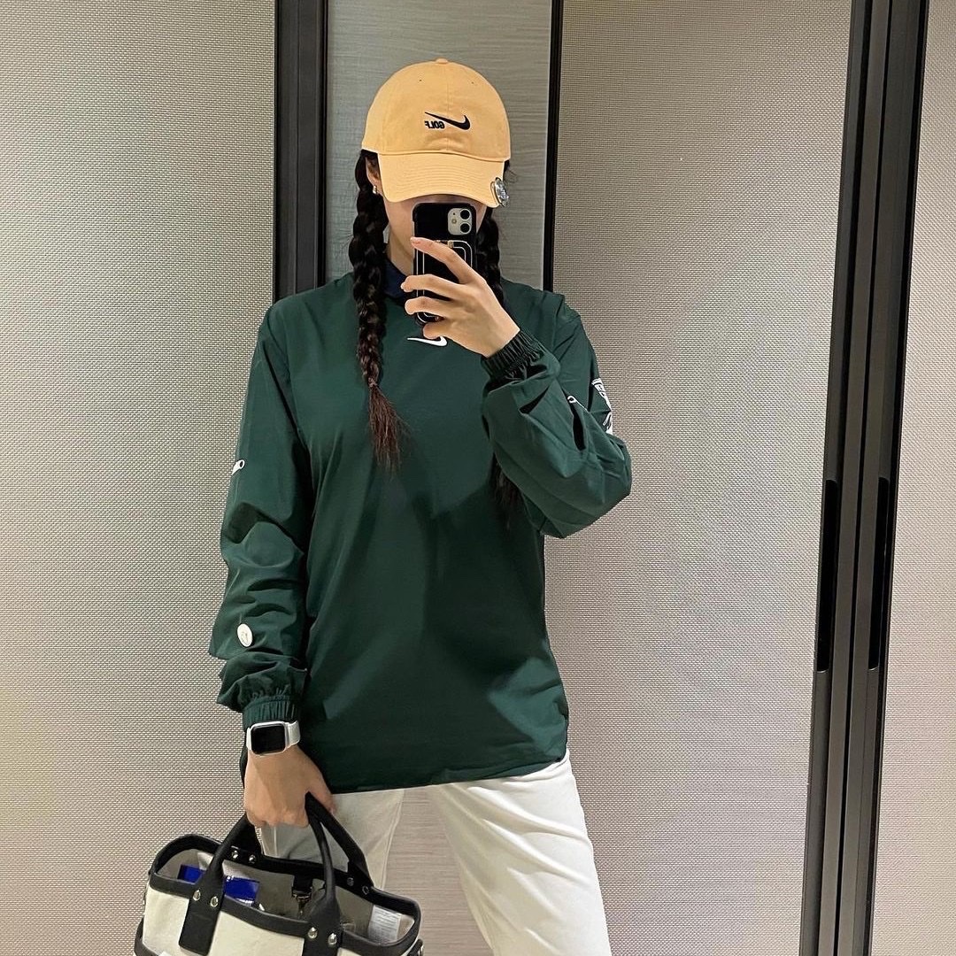 Nike x Drake Nocta Golf Crewneck Top Green - Asia, Nike x Drake Nocta Golf Crewneck Top Green - US/EU 착용 스타일 - 4