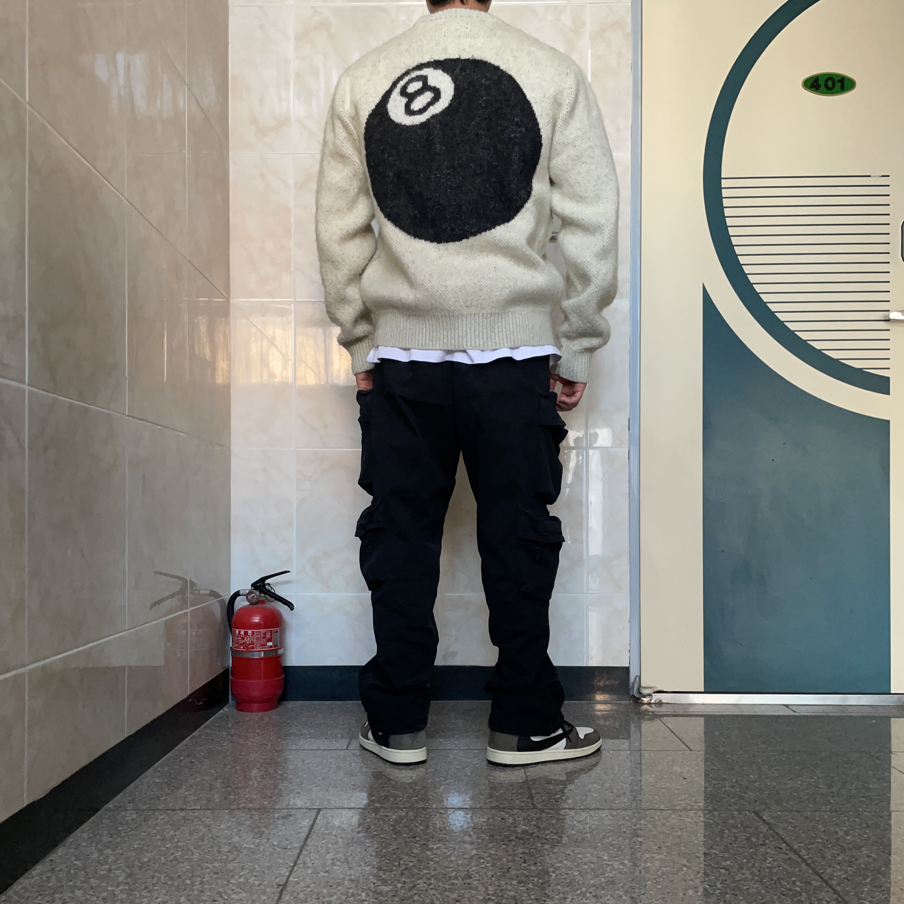 Jordan 1 x Travis Scott Retro High OG SP Mocha, Stussy 8 Ball Heavy Brushed Mohair Sweater Cream 착용 스타일 - 2