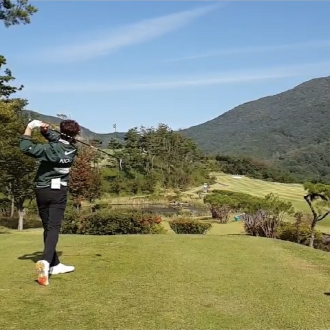 Nike x Drake Nocta Golf Crewneck Top Green - Asia, Nike x Drake Nocta Golf Mock Neck Top White - Asia 착용 스타일 - 1