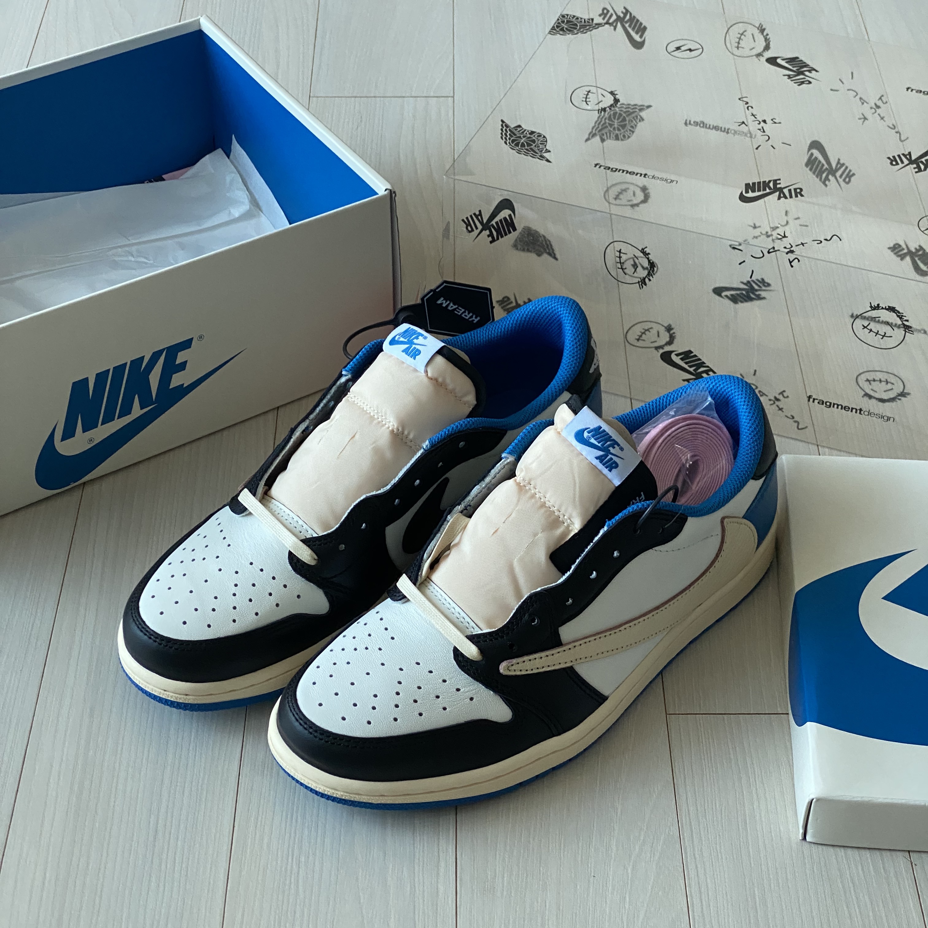 Jordan 1 x Travis Scott x Fragment Retro Low OG SP Military Blue 착용 스타일
