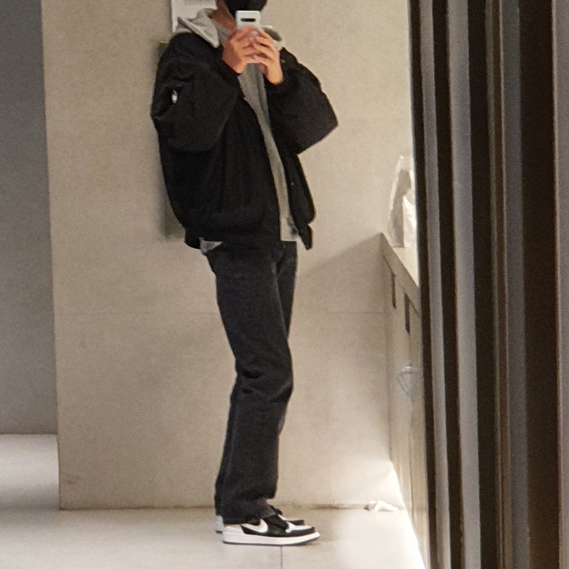 Jordan 1 High FlyEase Black White 착용 스타일 - 2