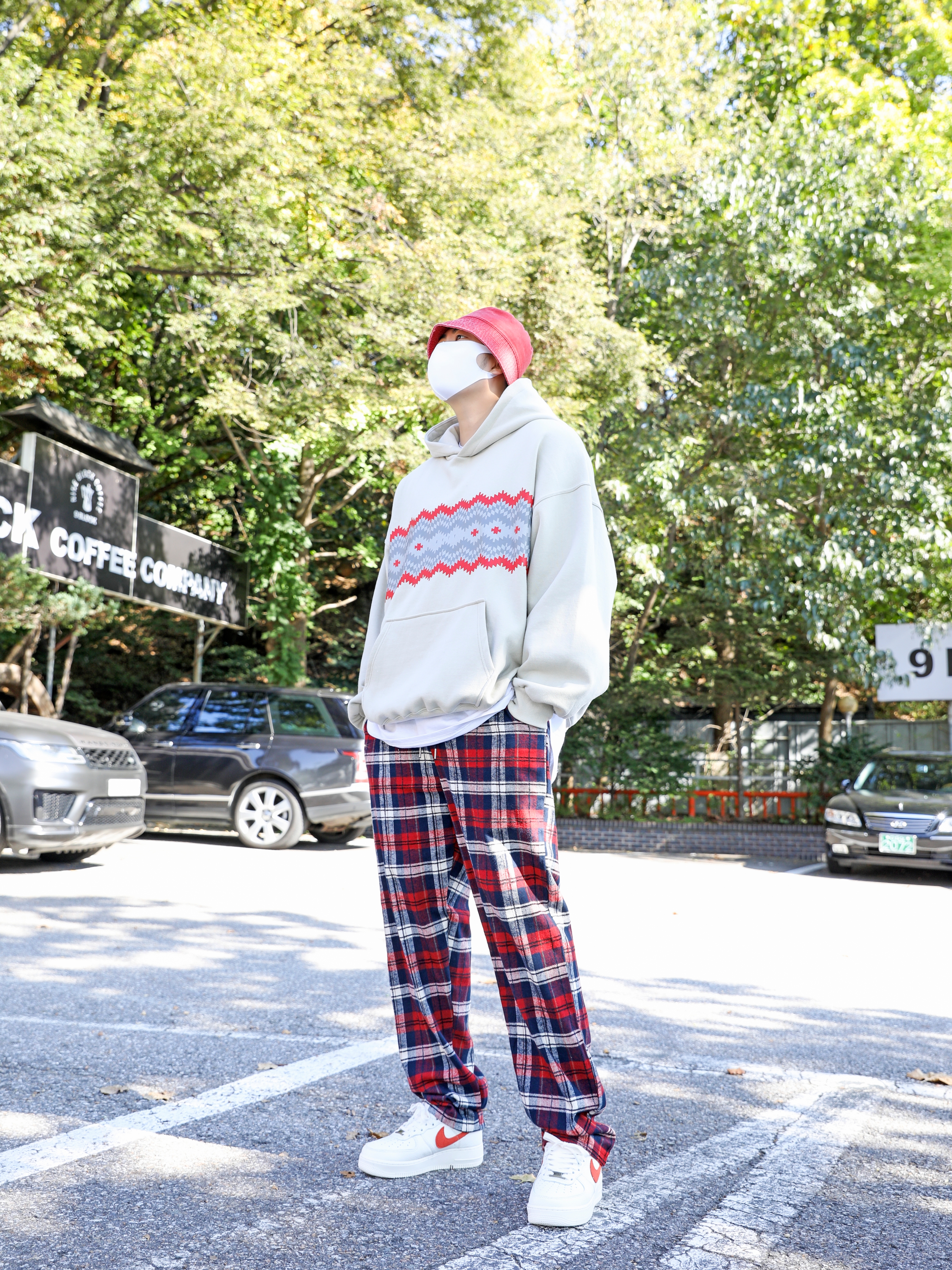 Nike Air Force 1 '07 Craft Mantra Orange 착용 스타일 - 2