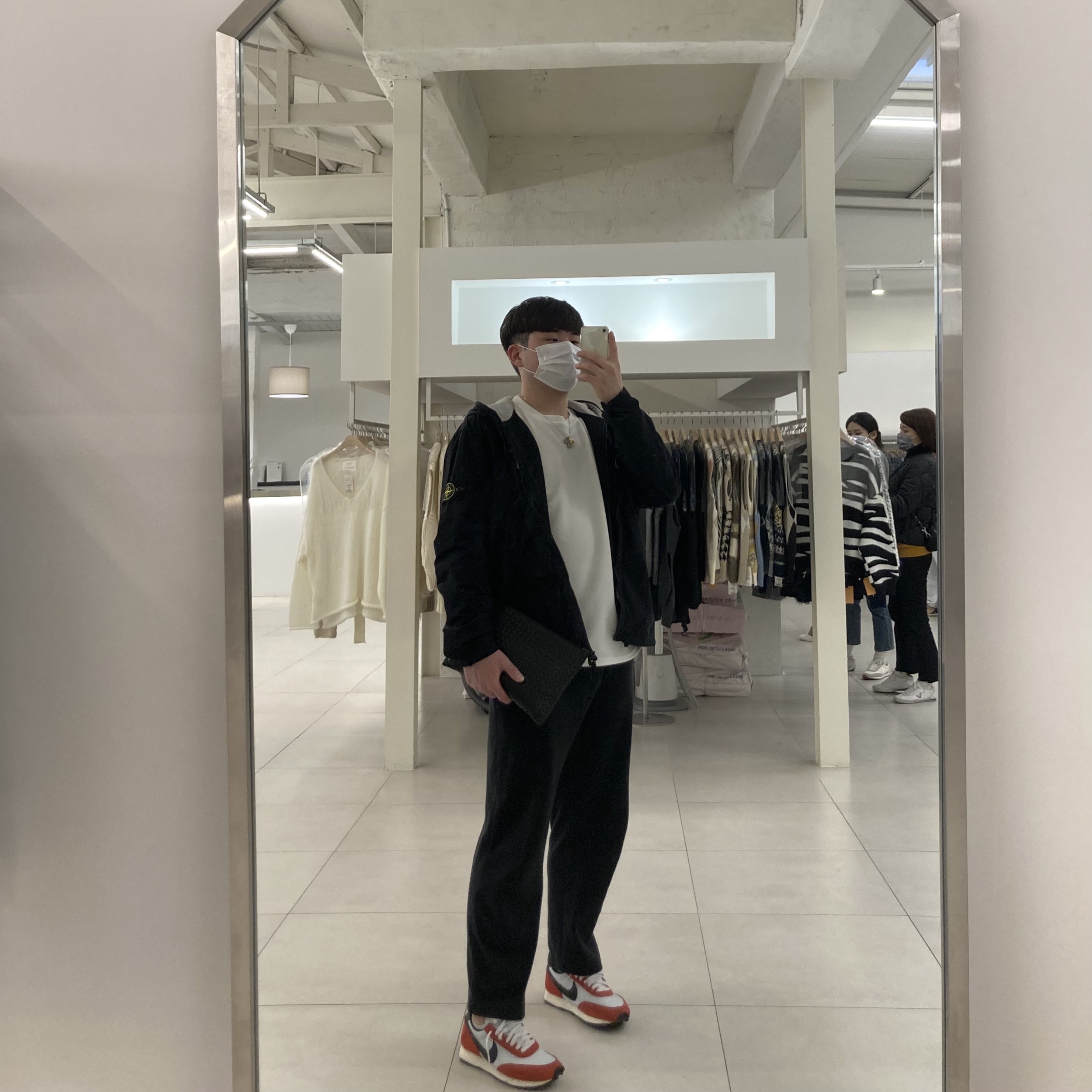Stone Island 40131 Skin Touch Nylon TC Jacket Black - 21SS, Nike Daybreak Pure Platinum 착용 스타일