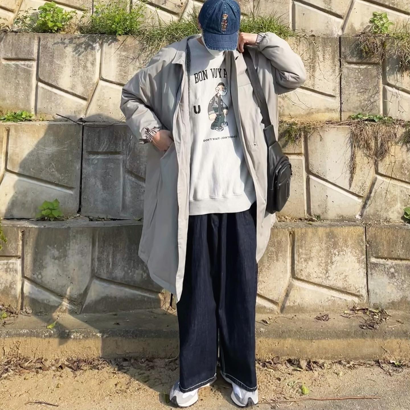 New Balance 327 Grey 착용 스타일