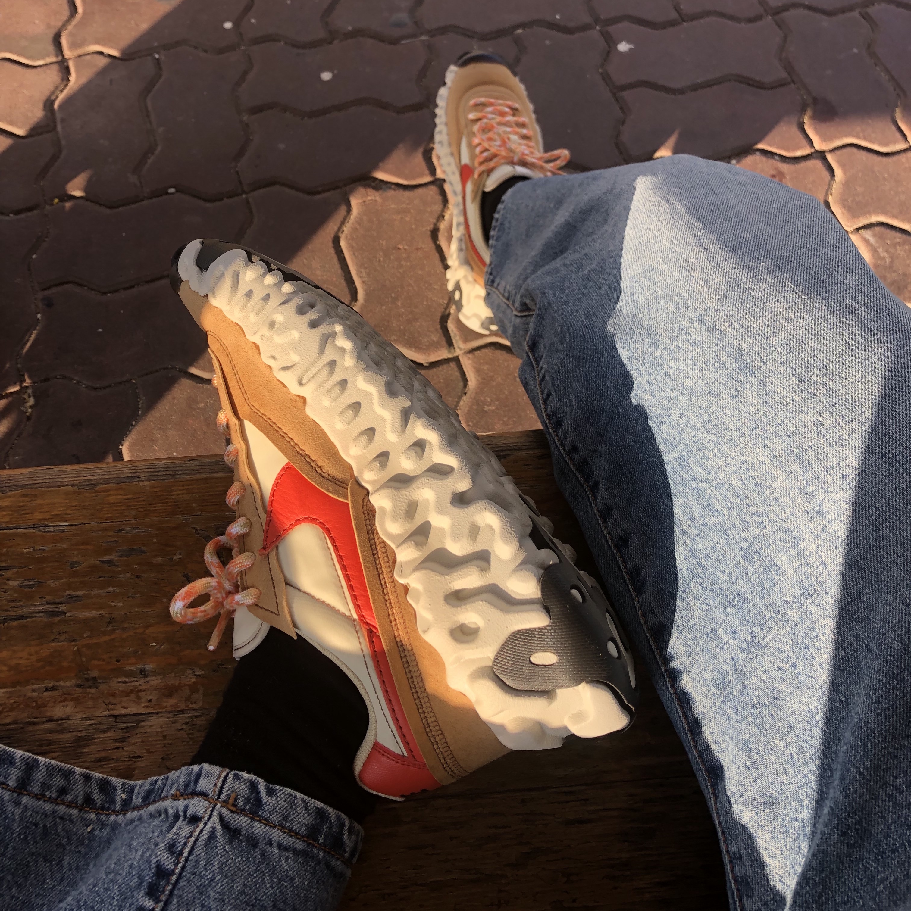Nike Overbreak SP Fossil 착용 스타일 - 1