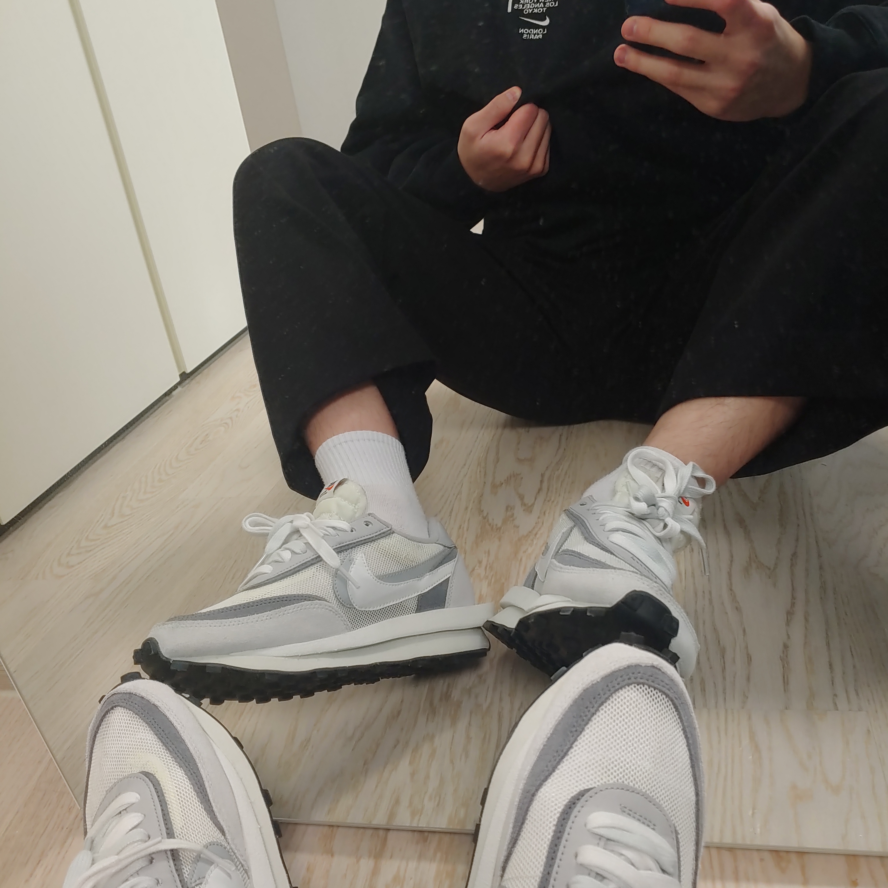 Nike x Sacai LDWaffle Summit White, Nike x Stussy NRG ZR Fleece Crewneck Black - US/EU 착용 스타일