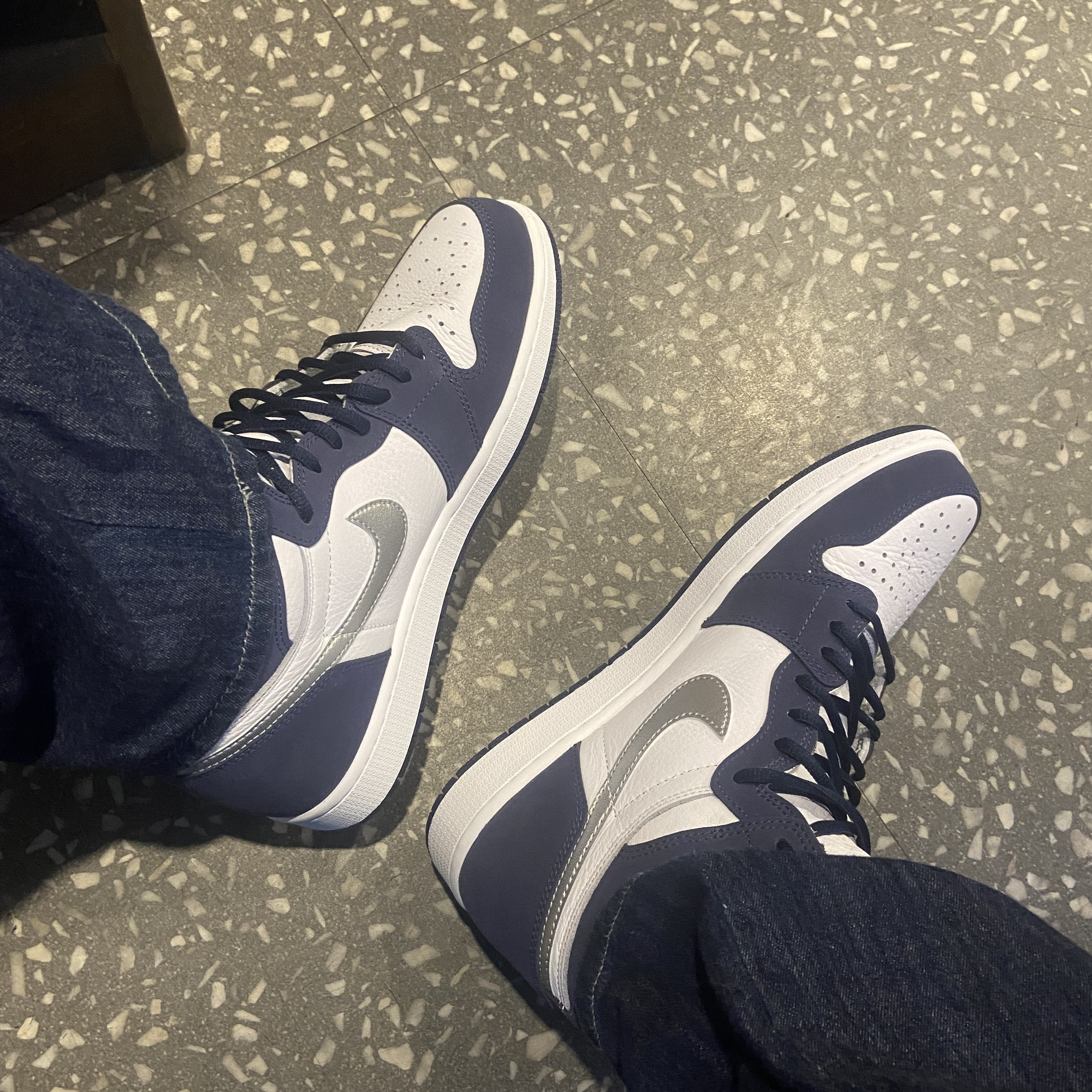 Jordan 1 Retro High OG CO.JP Midnight Navy 착용 스타일