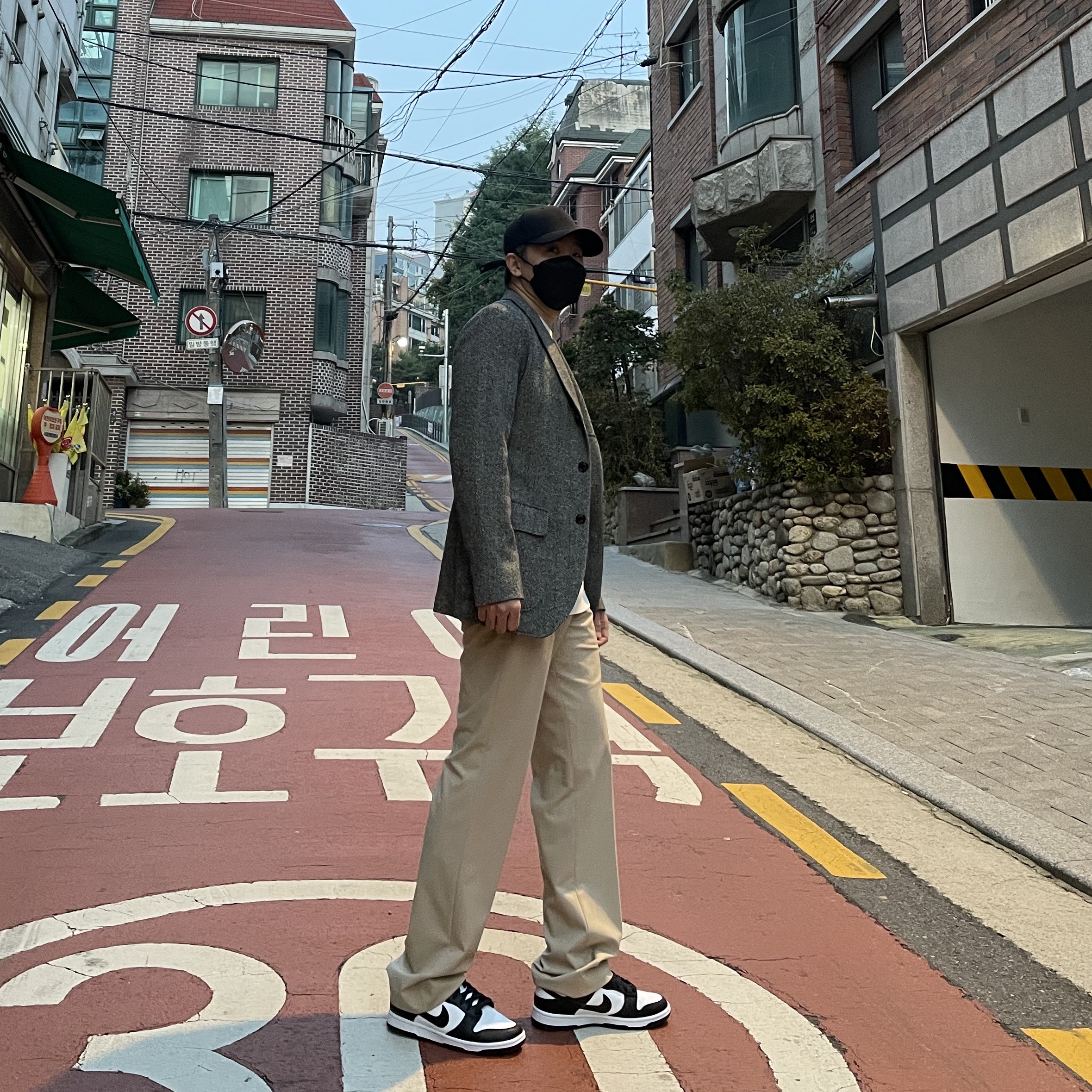 Nike Dunk Low Retro Black 착용 스타일 - 2