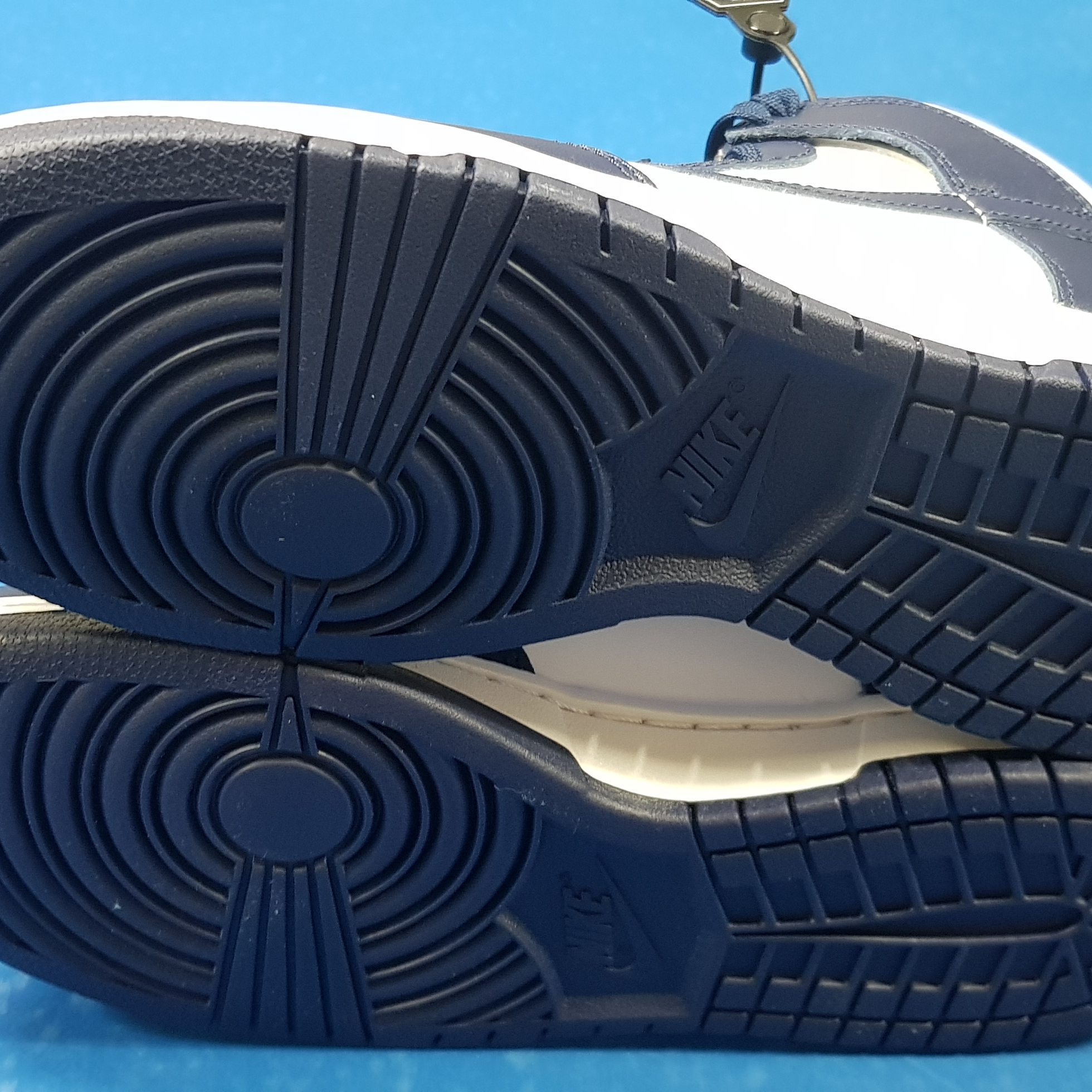 Nike Dunk High Retro Championship Navy 착용 스타일 - 5