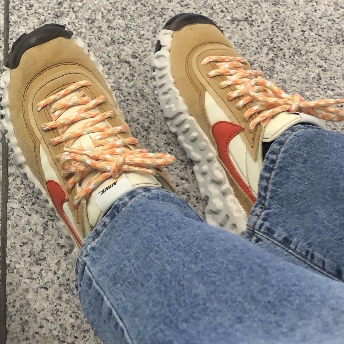 Nike Overbreak SP Fossil 착용 스타일 - 2