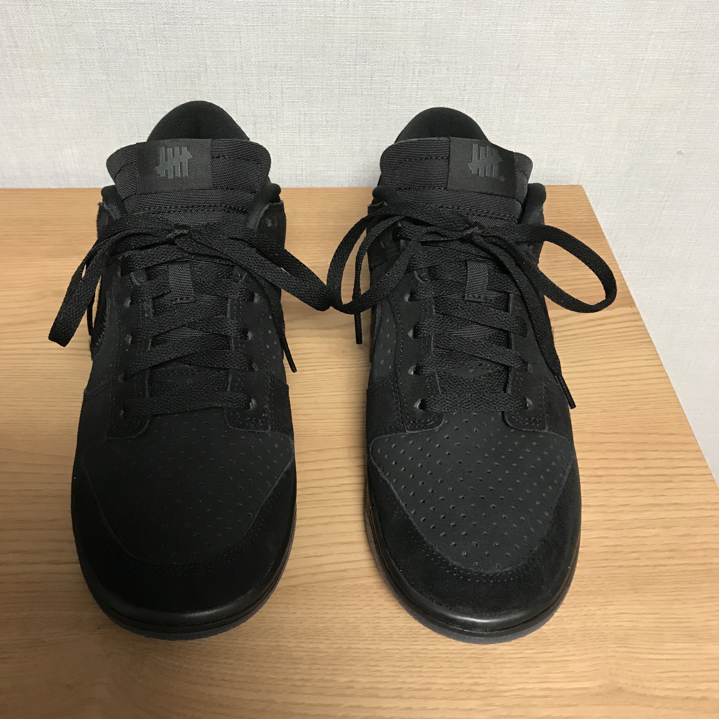 Nike x Undefeated Dunk Low SP 5 On It Black 착용 스타일 - 2