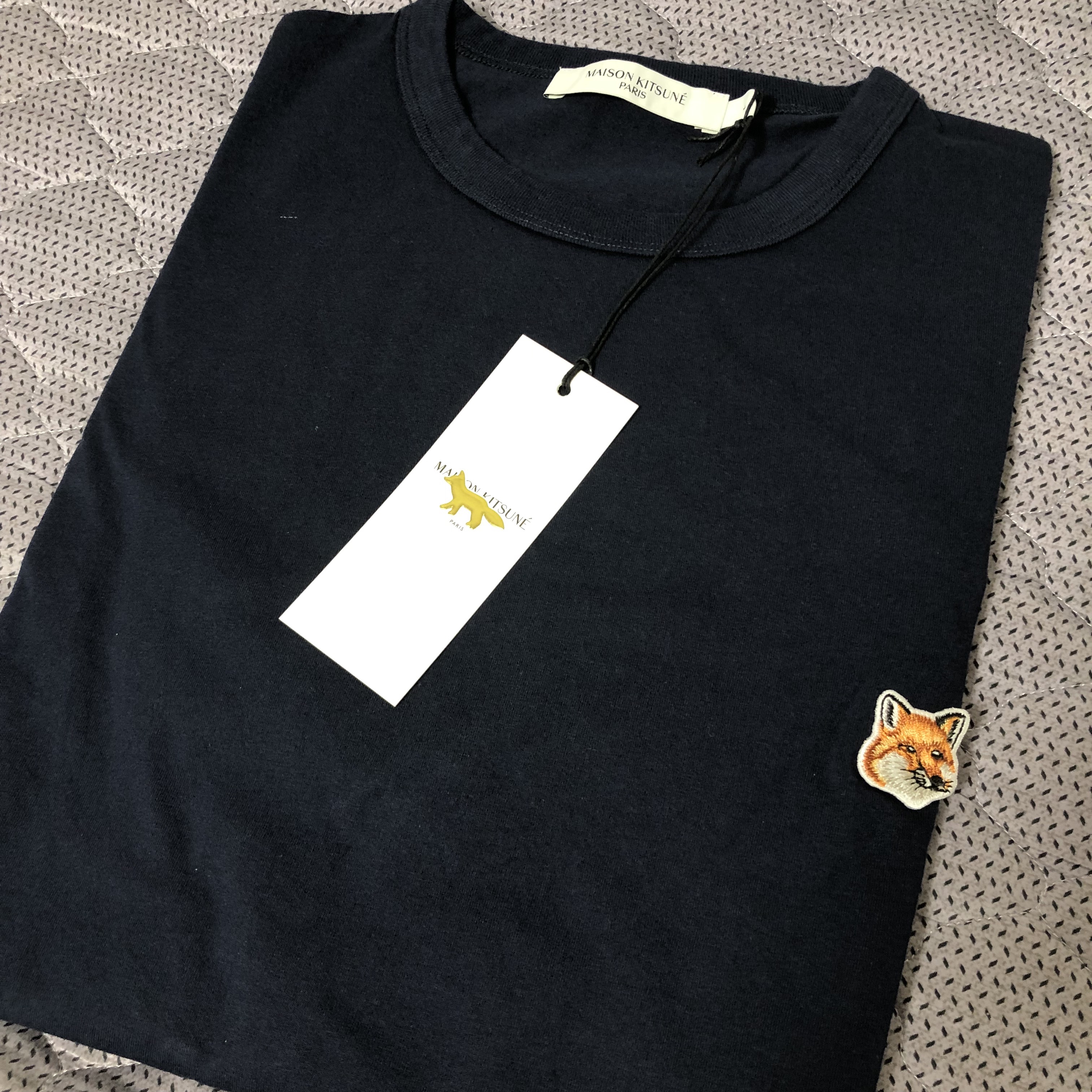 Maison Kitsune Fox Head Patch Regular Long Sleeve T-Shirt Navy 착용 스타일