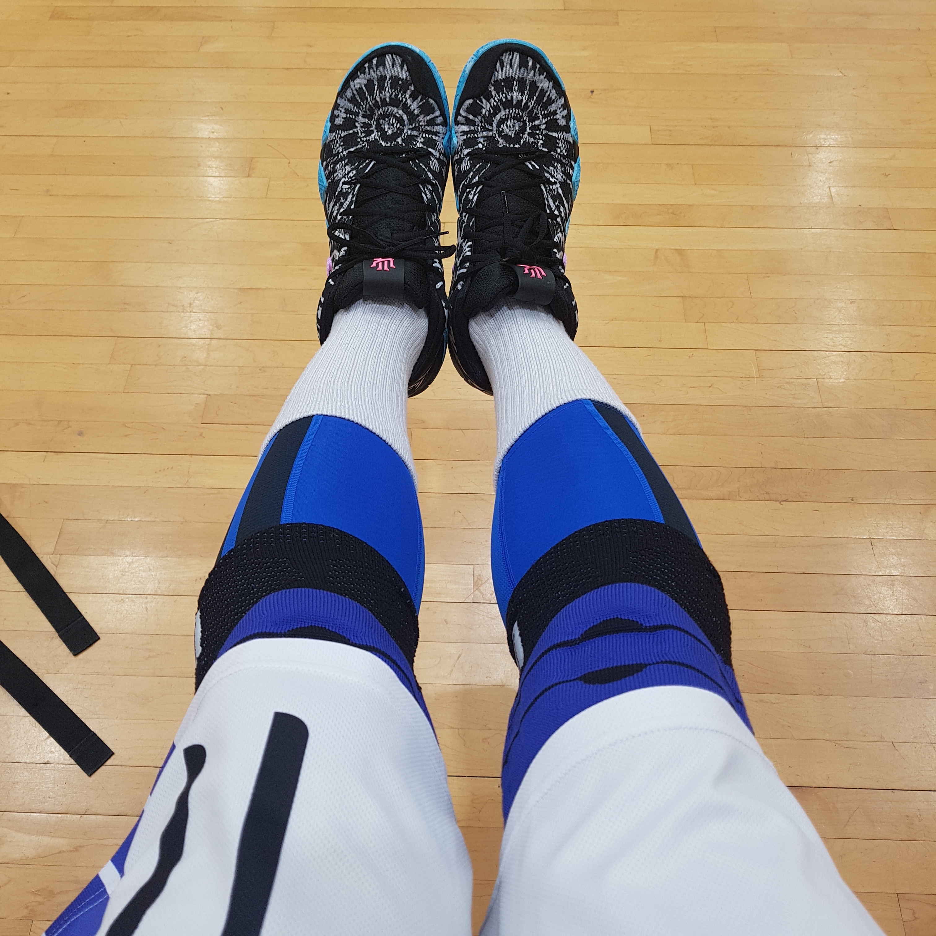 Nike Kyrie 4 All-Star 2018 착용 스타일 - 1