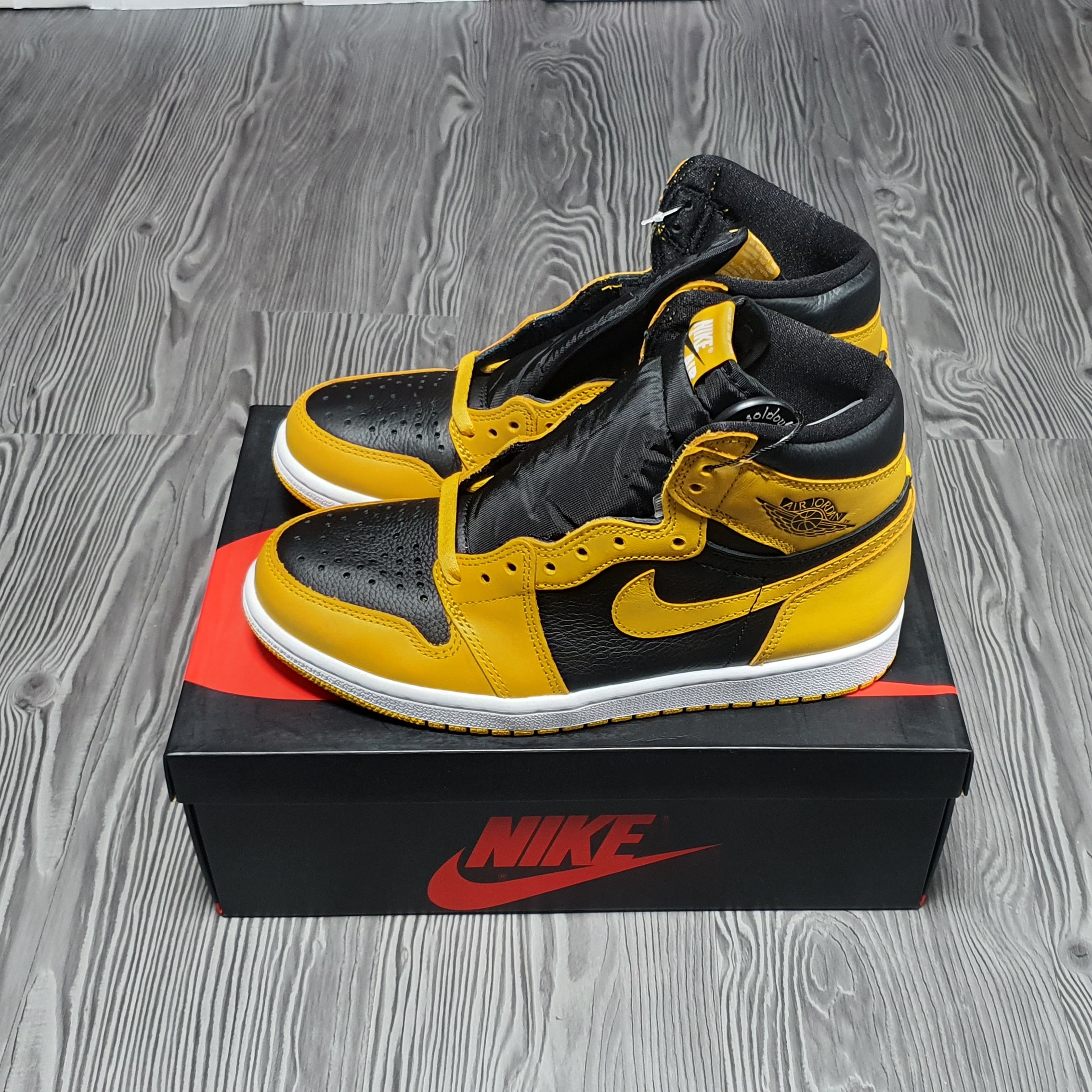 Jordan 1 Retro High OG Pollen 착용 스타일