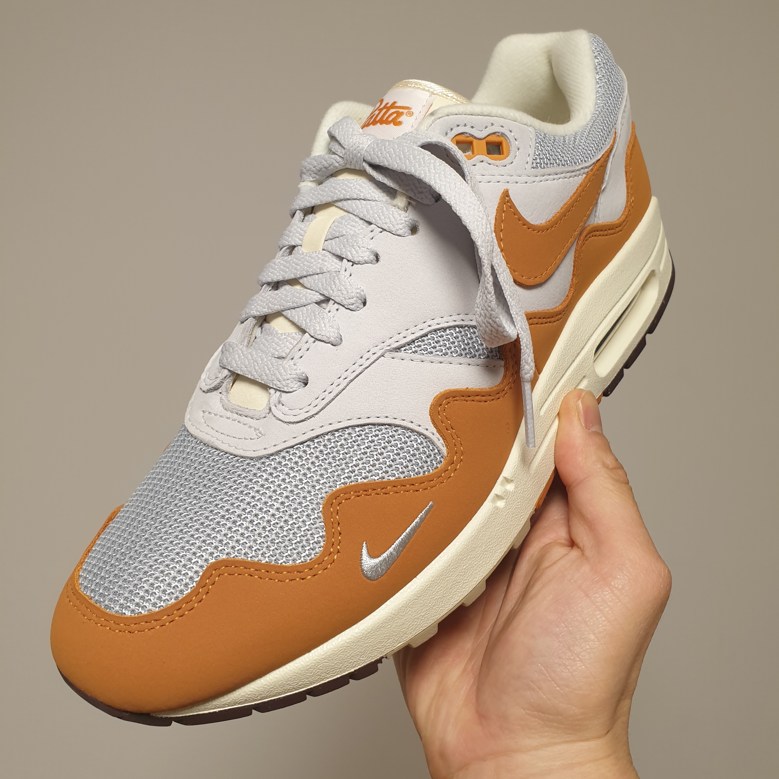 Nike x Patta Air Max 1 Monarch 착용 스타일 - 1
