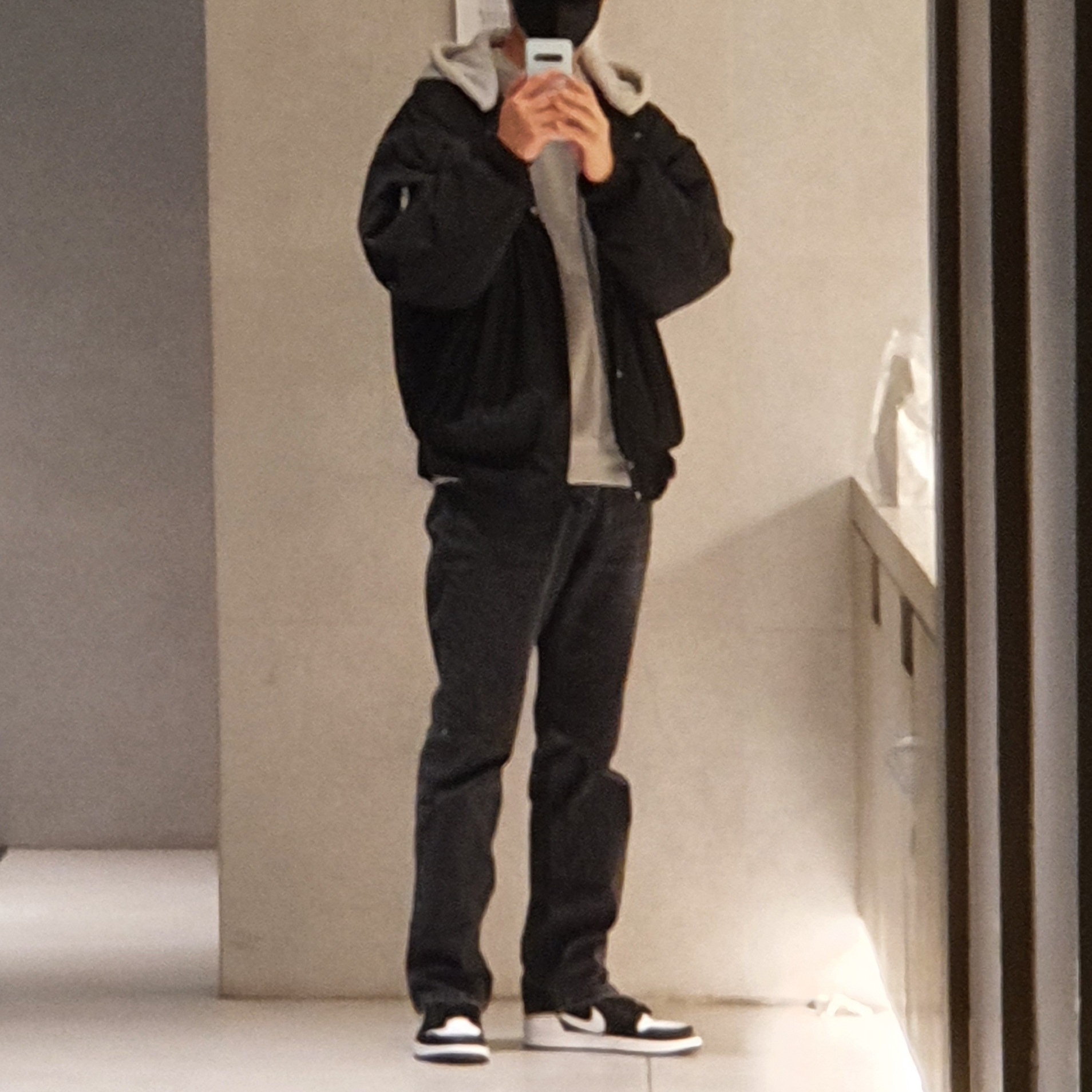 Jordan 1 High FlyEase Black White 착용 스타일 - 1