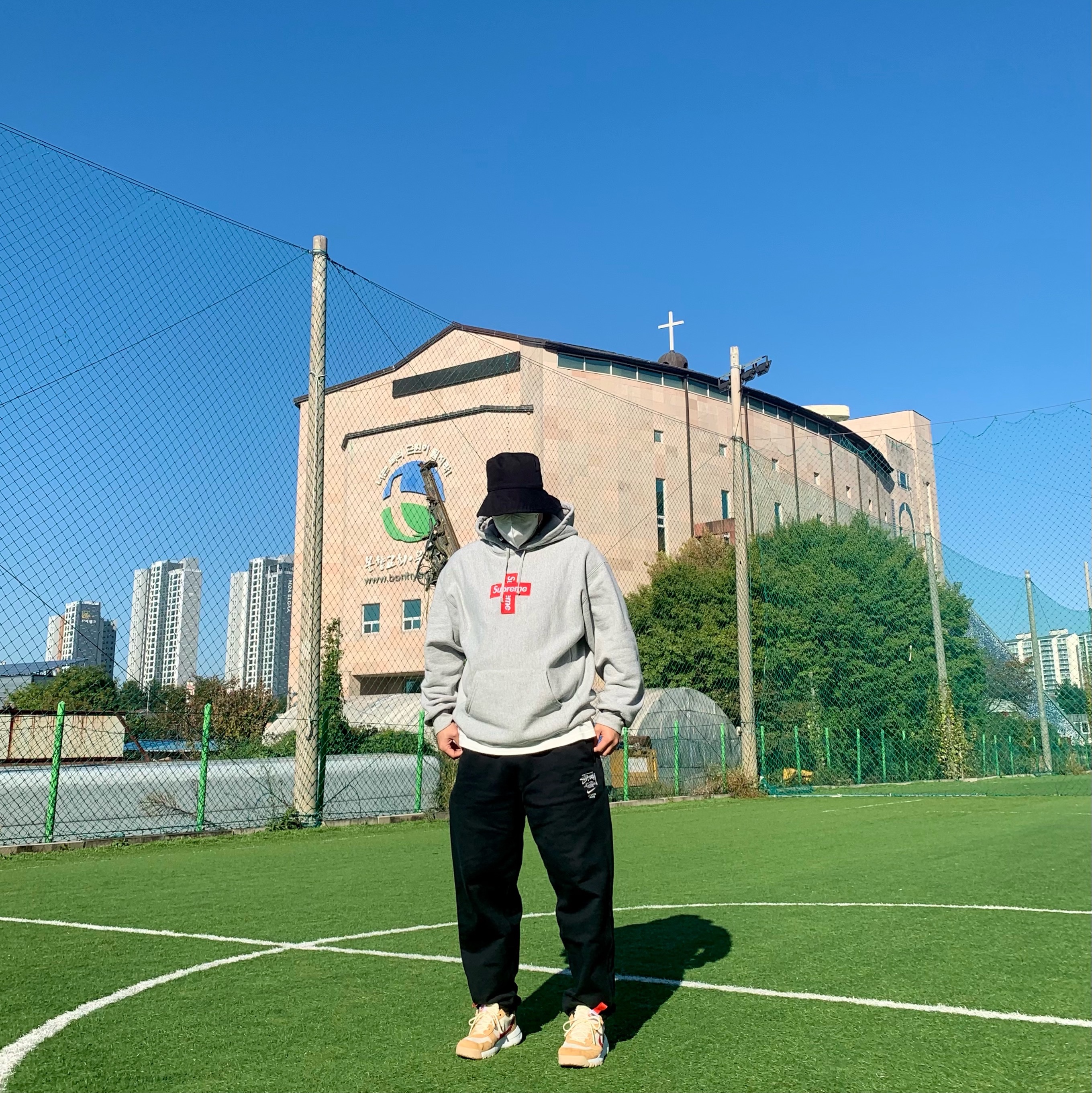 Supreme Cross Box Logo Hooded Sweatshirt Heather Grey - 20FW, Nike x Stussy NRG ZR Fleece Pants Black - Asia 착용 스타일 - 2
