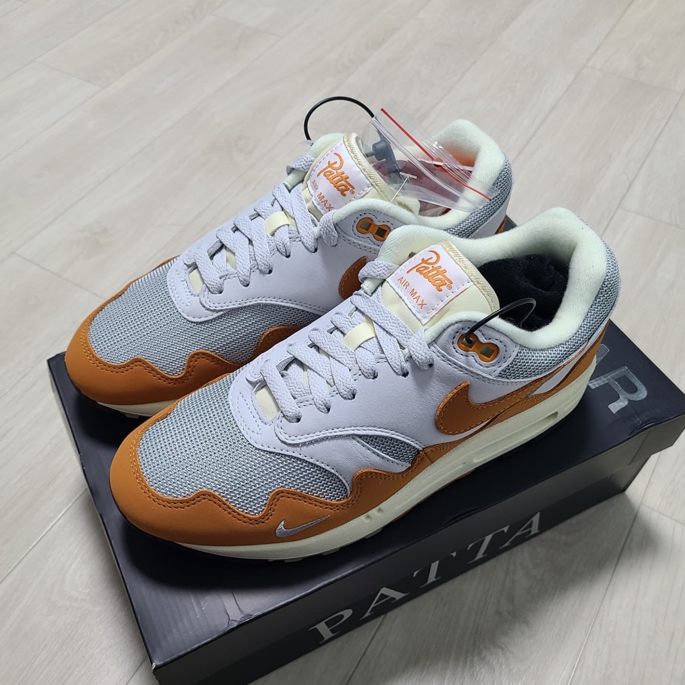 Nike x Patta Air Max 1 Monarch 착용 스타일 - 2