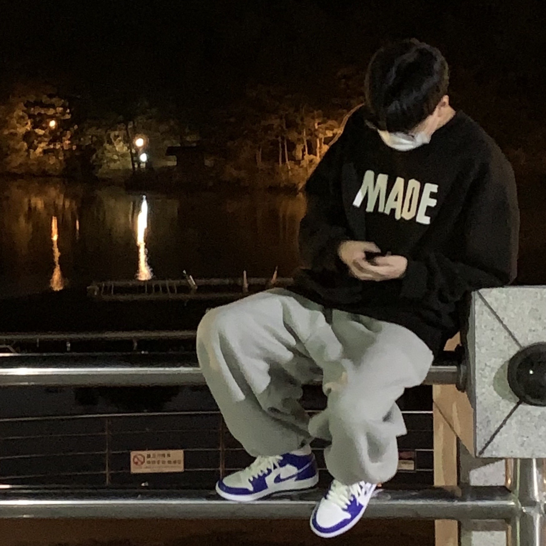 (W) Jordan 1 Mid White Hyper Royal 착용 스타일