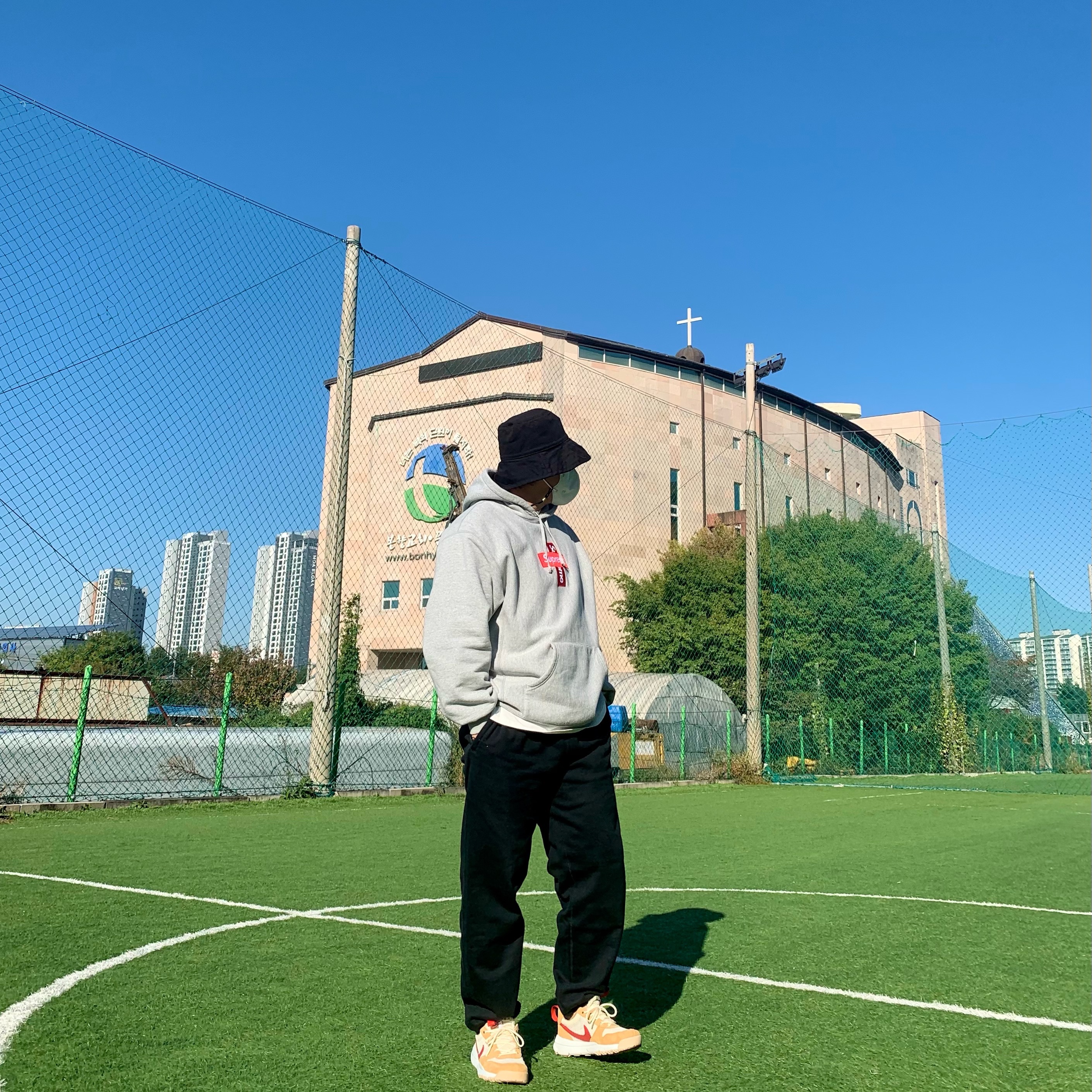 Supreme Cross Box Logo Hooded Sweatshirt Heather Grey - 20FW, Nike x Stussy NRG ZR Fleece Pants Black - Asia 착용 스타일 - 4