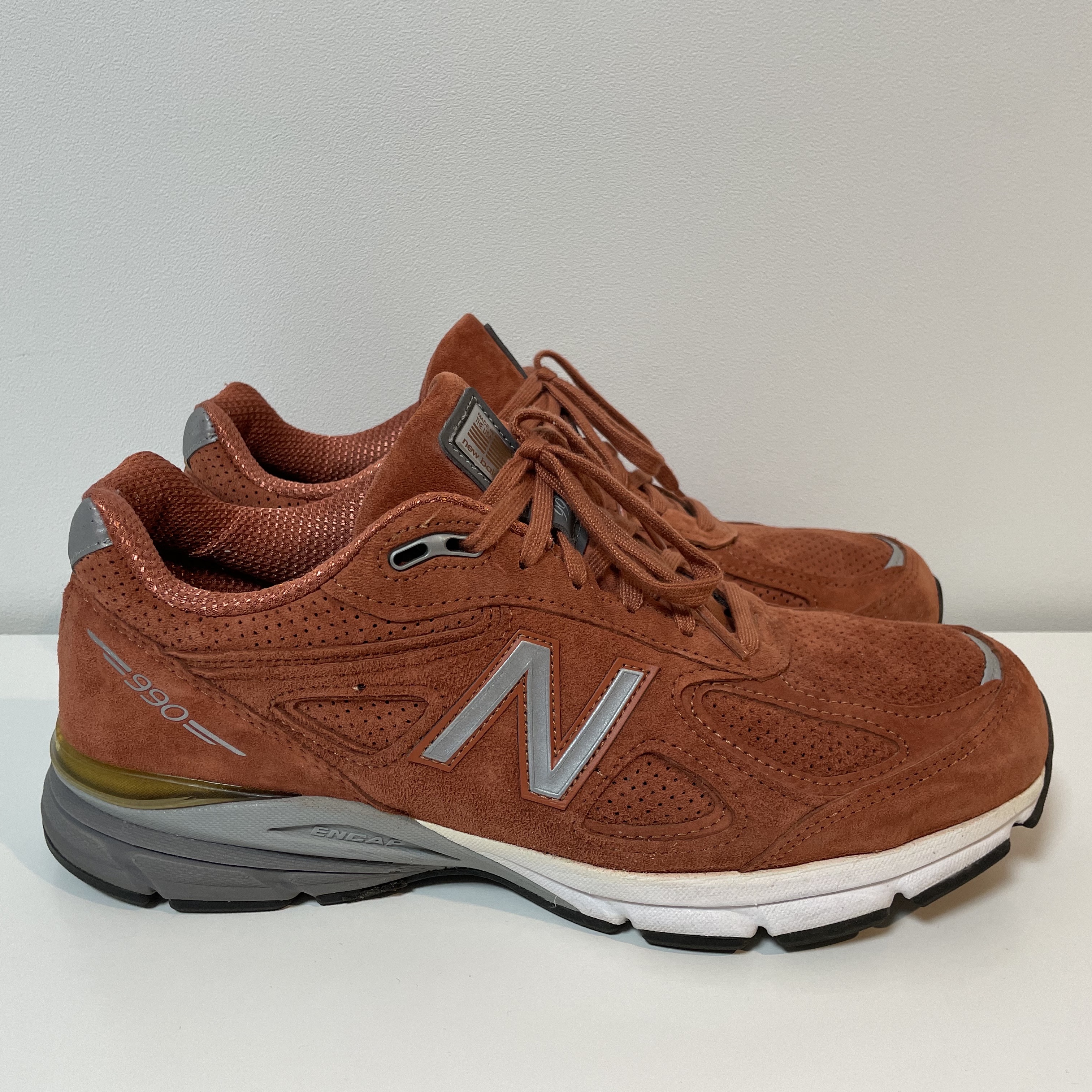 New Balance 990v4 Made in USA Jupiter Orange - D Standard 착용 스타일 - 1