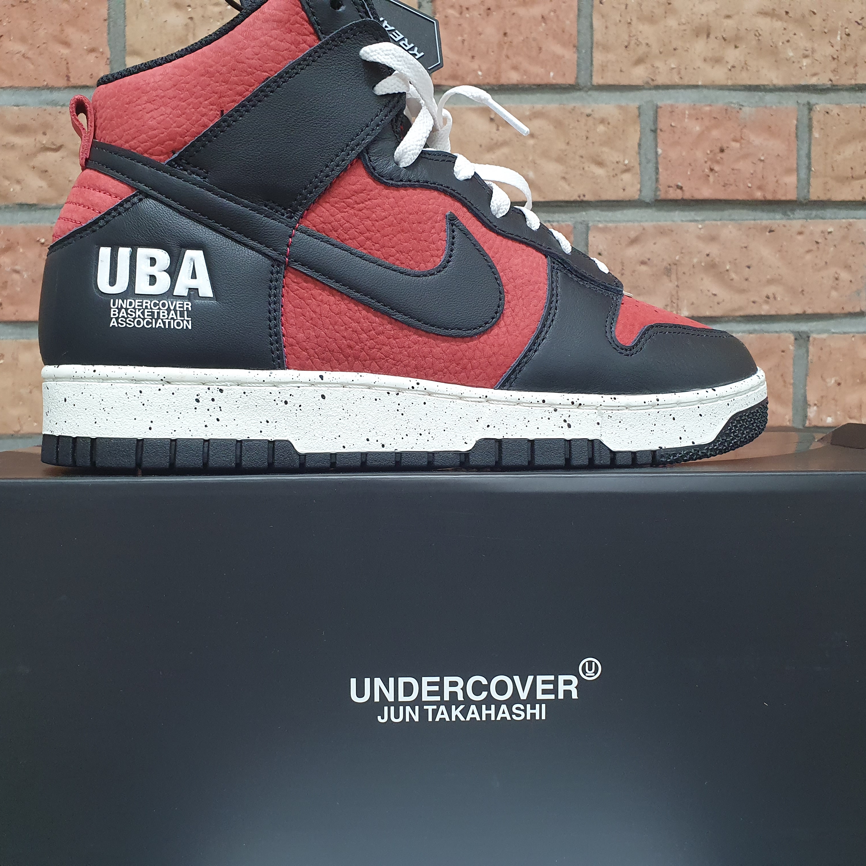Nike x Undercover Dunk High 1985 Gym Red 착용 스타일