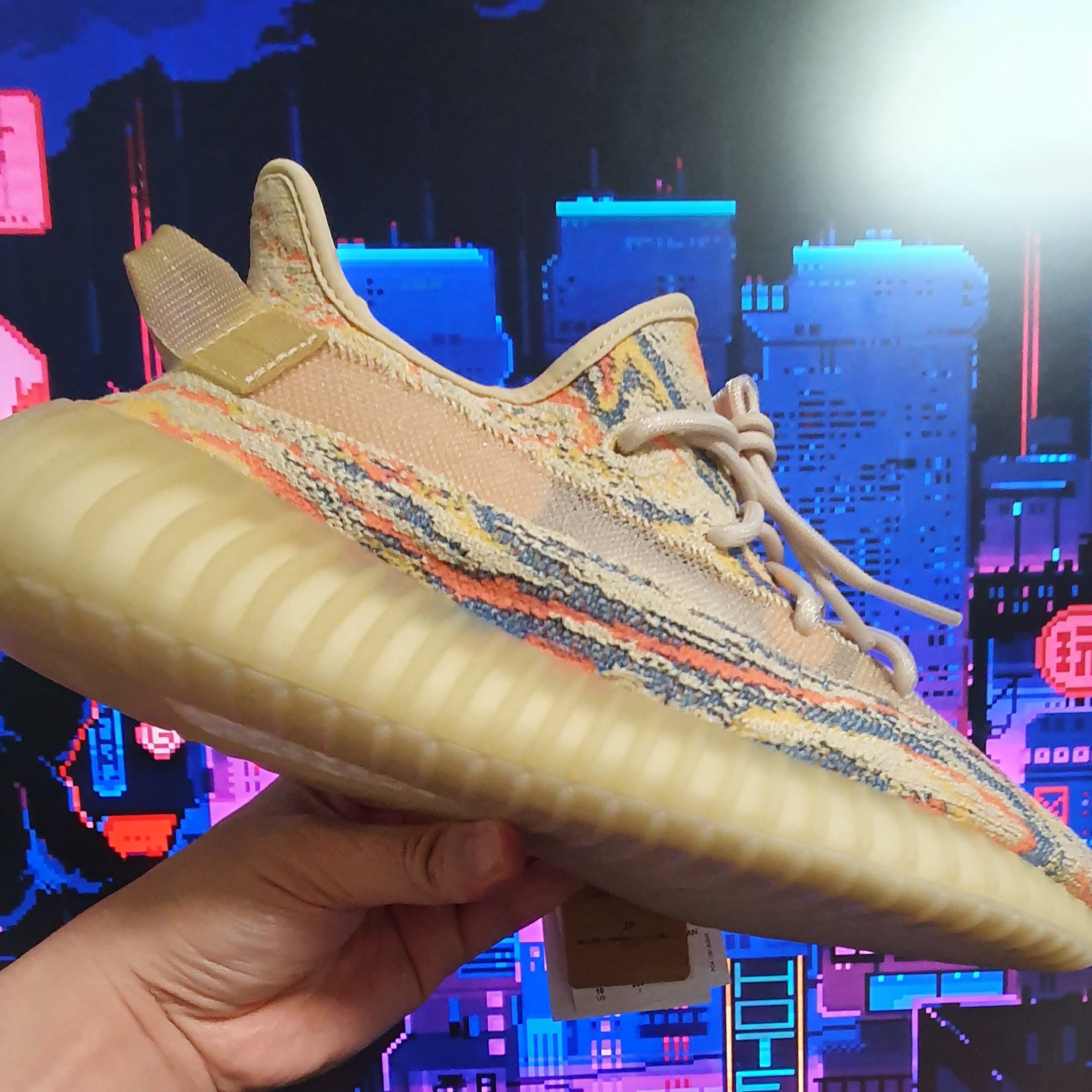 Adidas Yeezy Boost 350 V2 MX Oat 착용 스타일 - 1