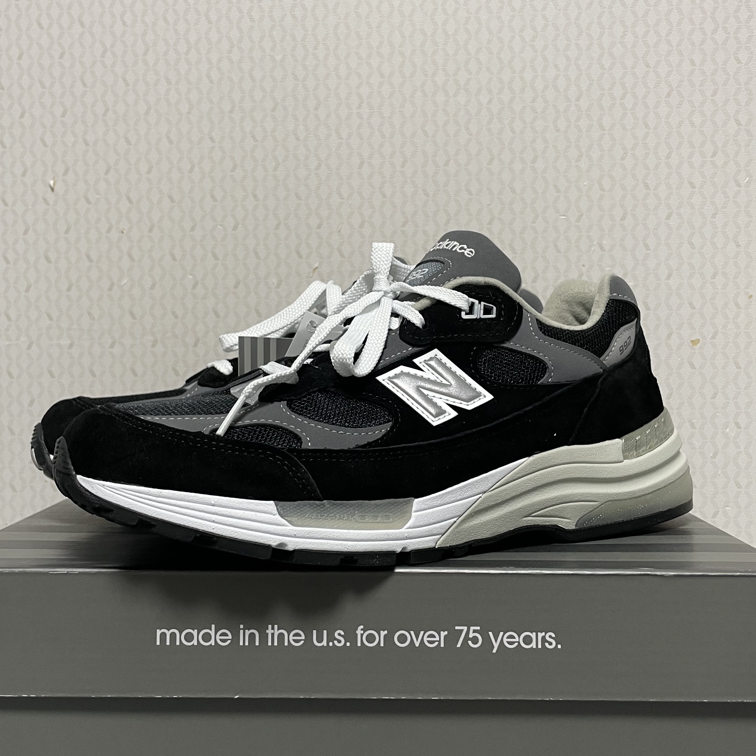 New Balance 992 Made in USA Navy, New Balance 992 Made in USA Grey - D Standard 착용 스타일