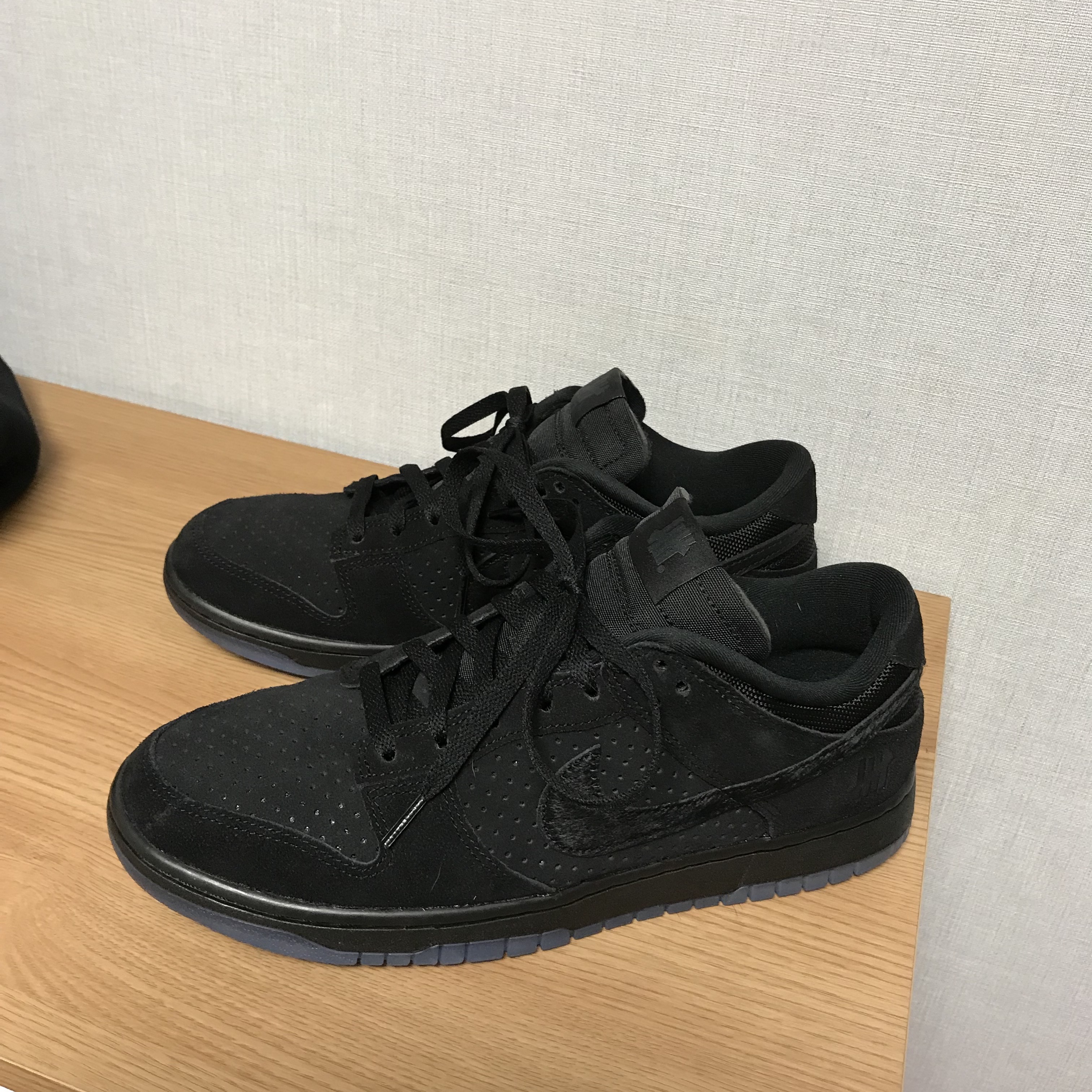 Nike x Undefeated Dunk Low SP 5 On It Black 착용 스타일 - 1