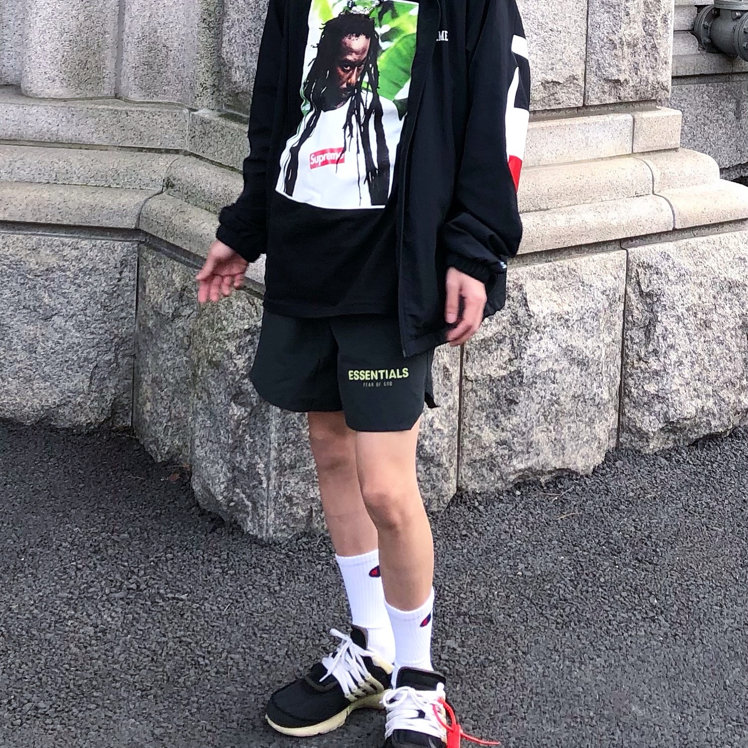 Supreme Champion Track Jacket Black - 18SS, Supreme Buju Banton T-Shirt Black - 19SS 착용 스타일