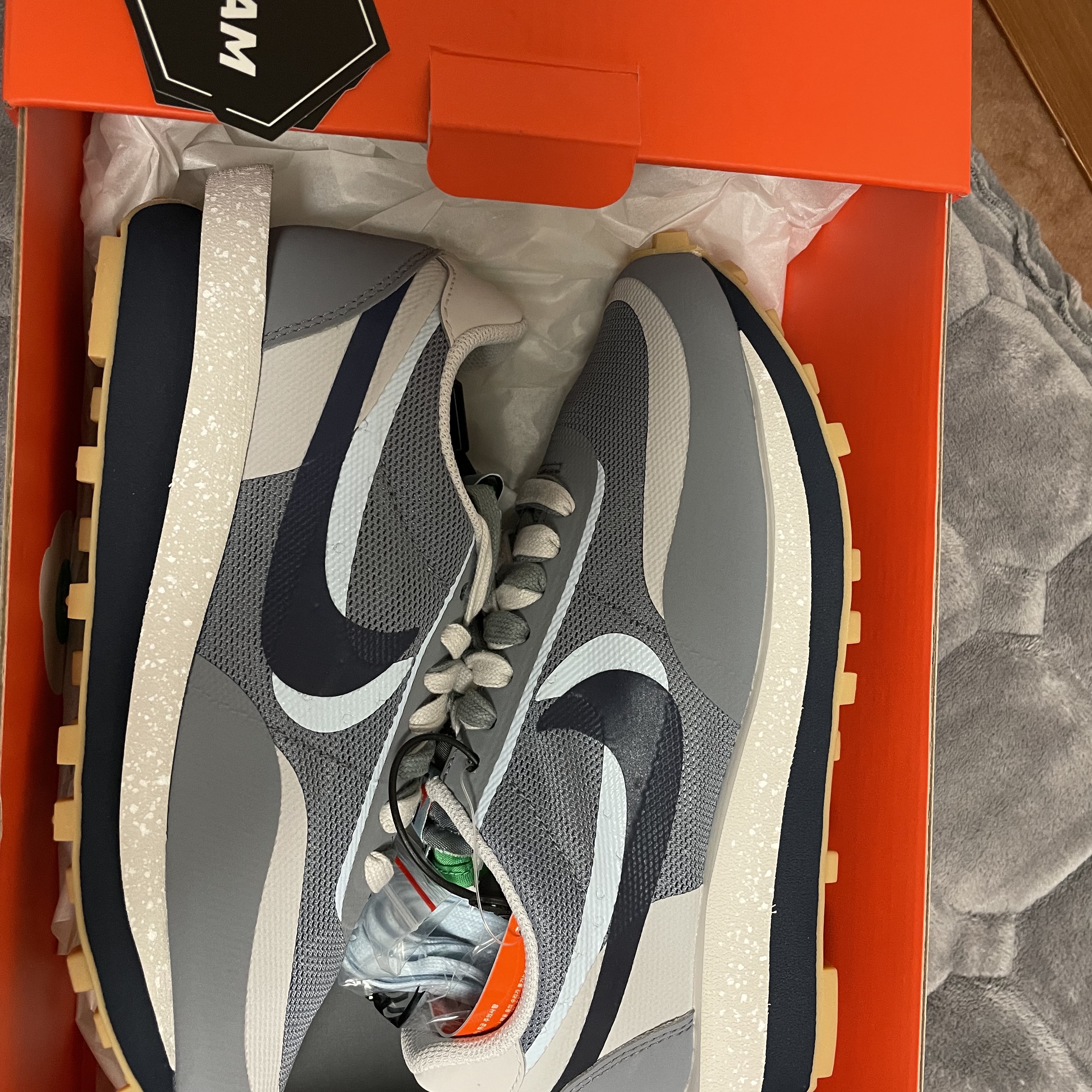 Nike x Sacai x Clot LDWaffle Cool Grey 착용 스타일