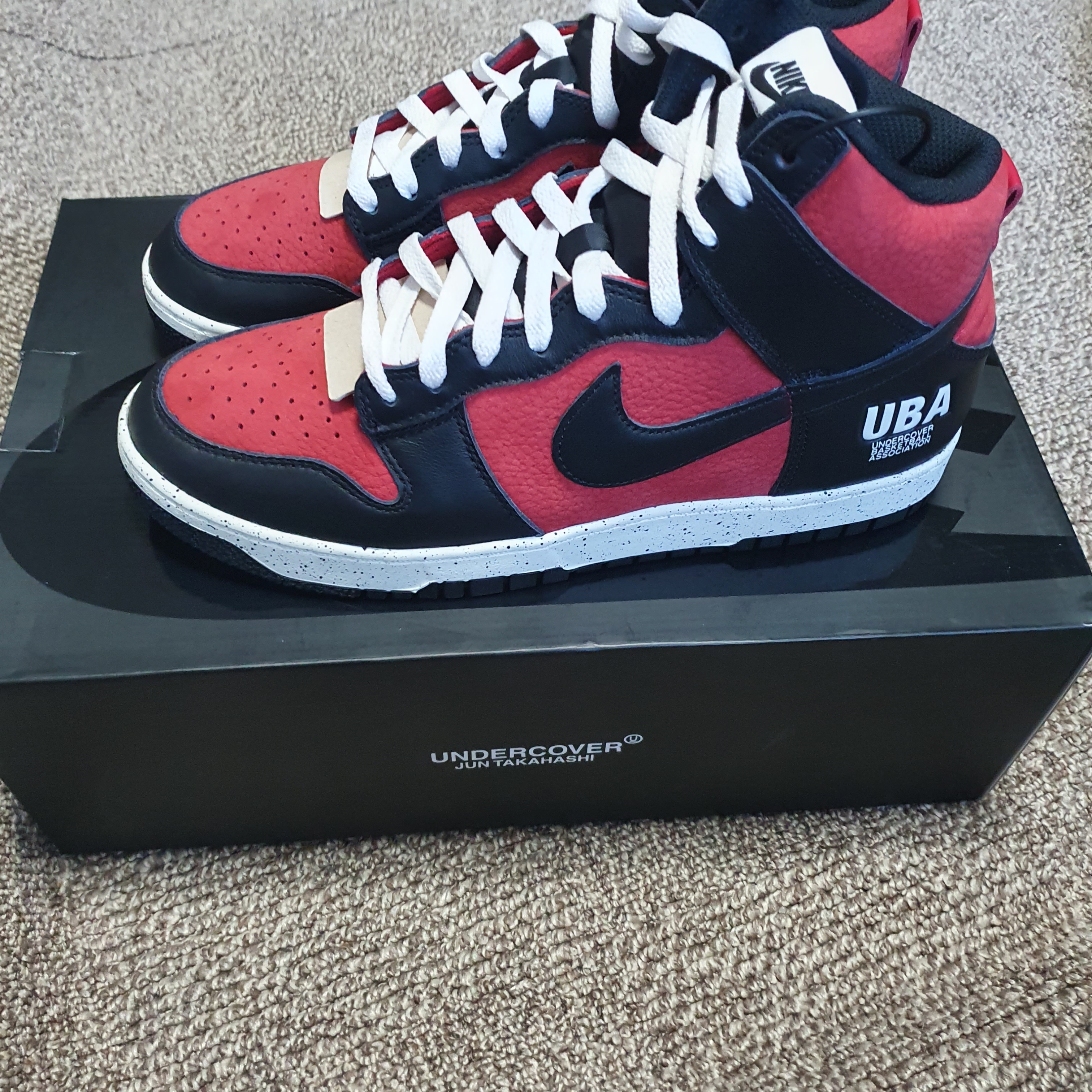 Nike x Undercover Dunk High 1985 Gym Red 착용 스타일 - 3