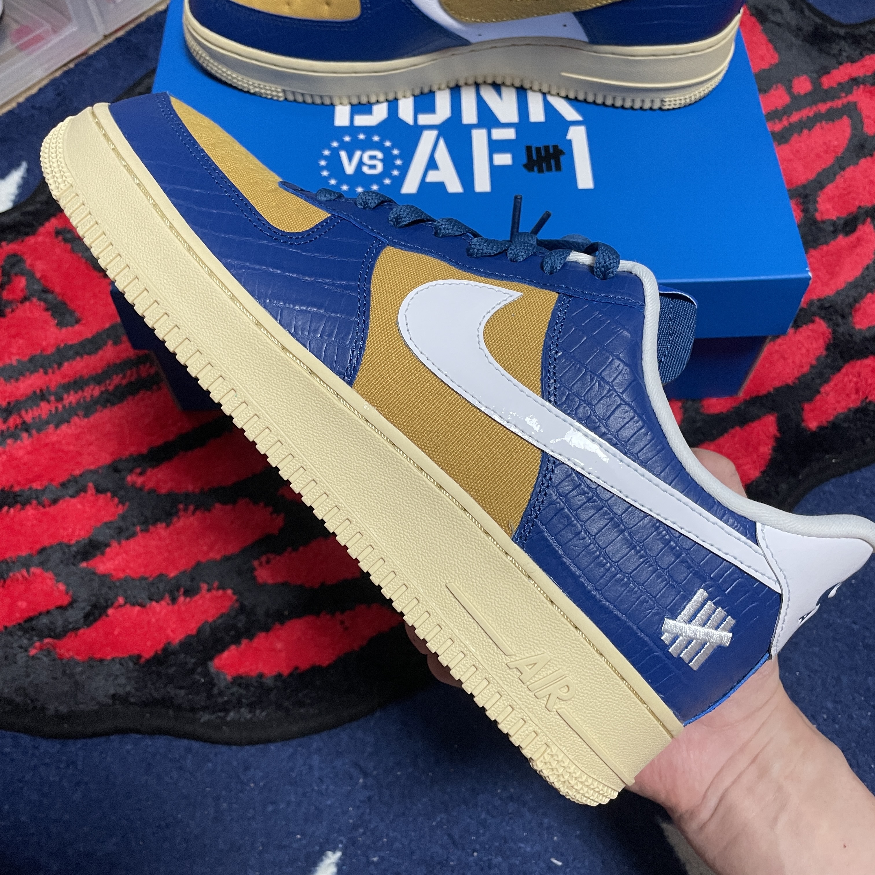 Nike x Undefeated Air Force 1 Low SP 5 On It Court Blue 착용 스타일 - 2