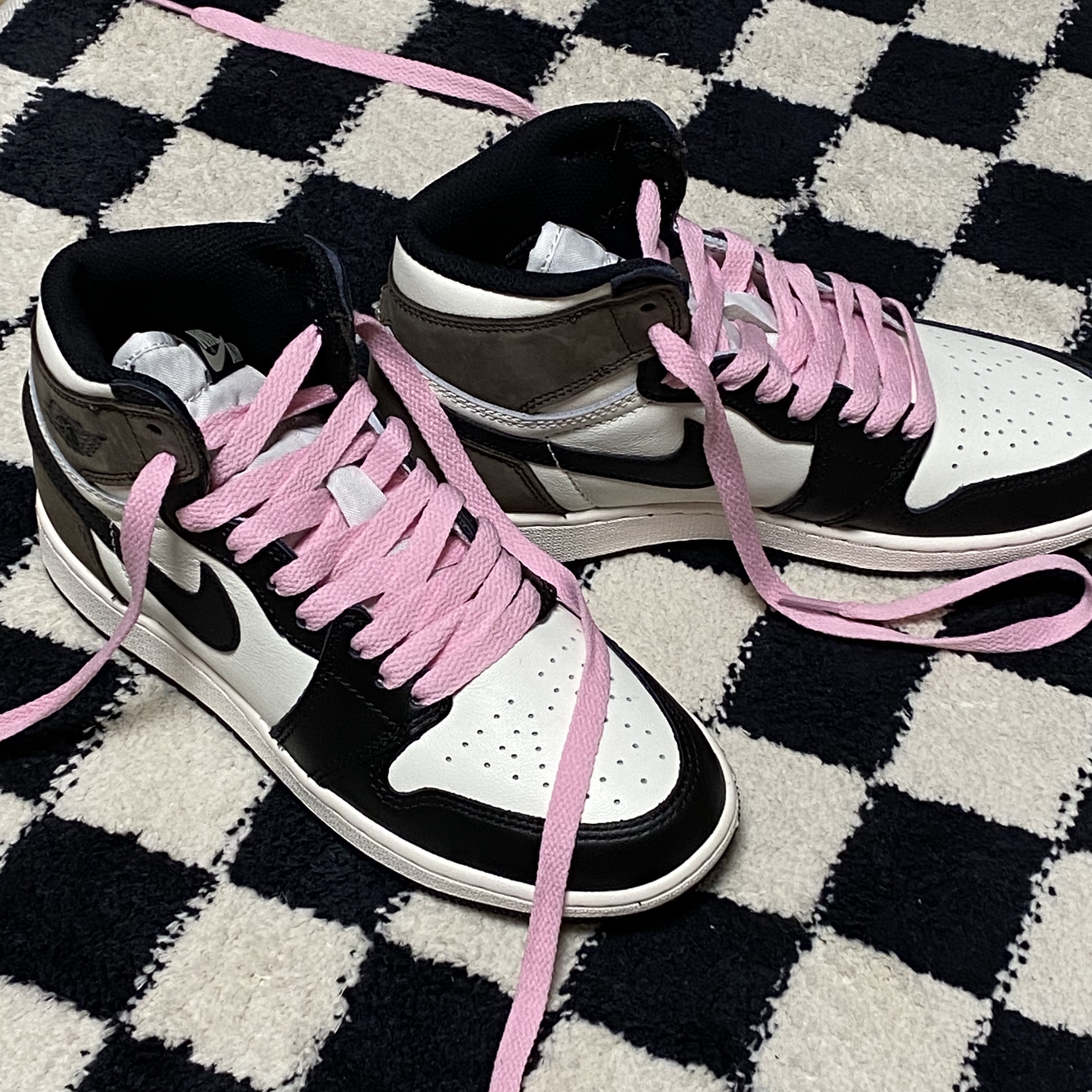 Jordan 1 Retro High OG Black Mocha, (GS) Jordan 1 Retro High OG Black Mocha 착용 스타일