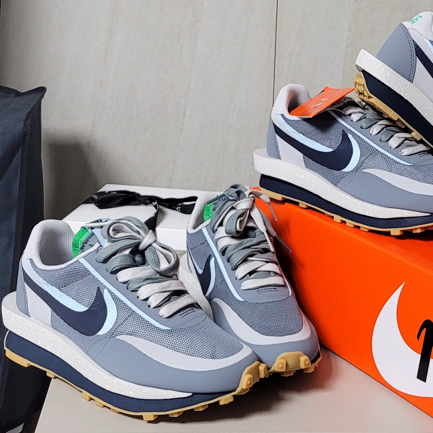 Nike x Sacai x Clot LDWaffle Cool Grey 착용 스타일 - 1
