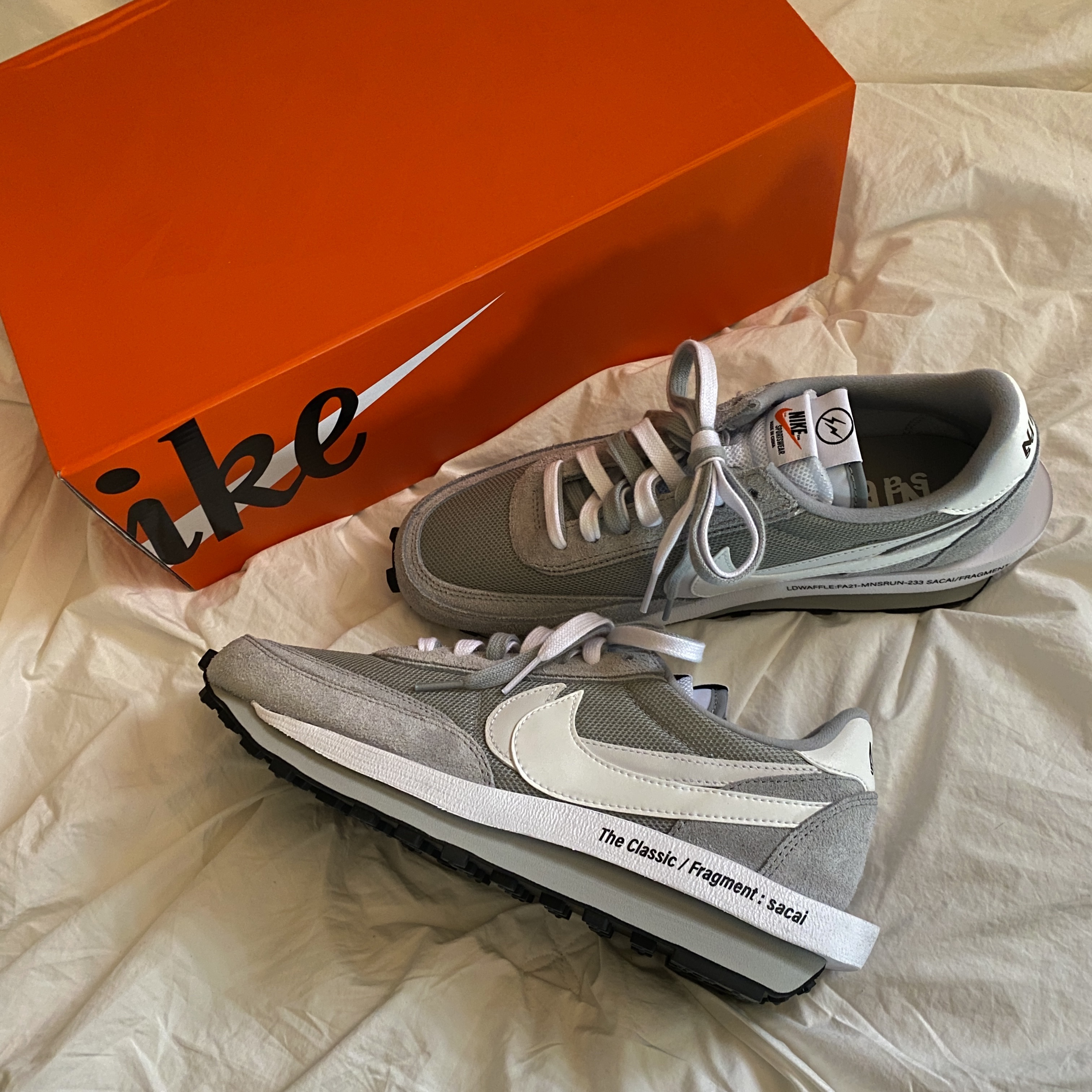 Nike x Sacai x Fragment LDWaffle Light Smoke Grey 착용 스타일