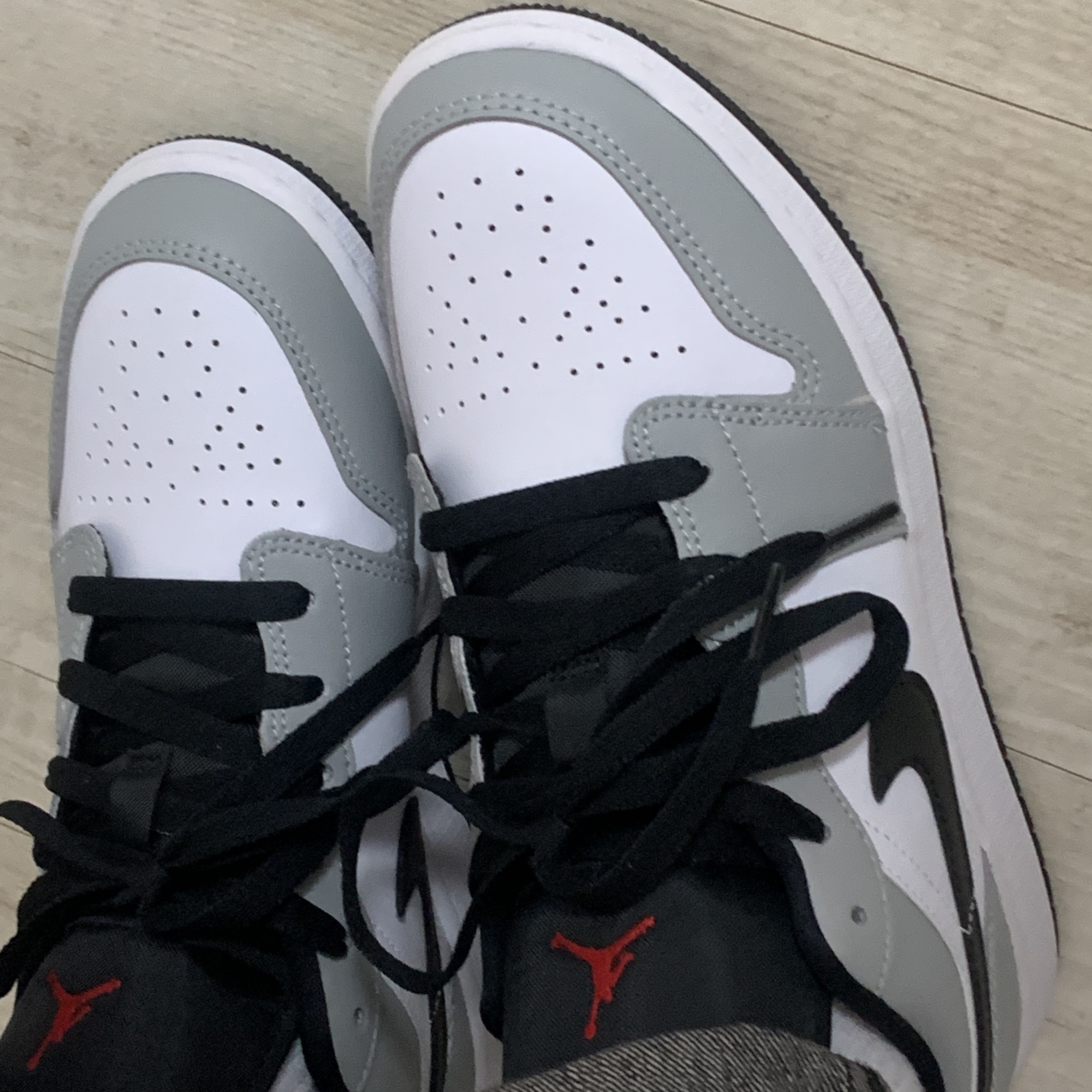 (GS) Jordan 1 Low Light Smoke Grey 착용 스타일 - 1