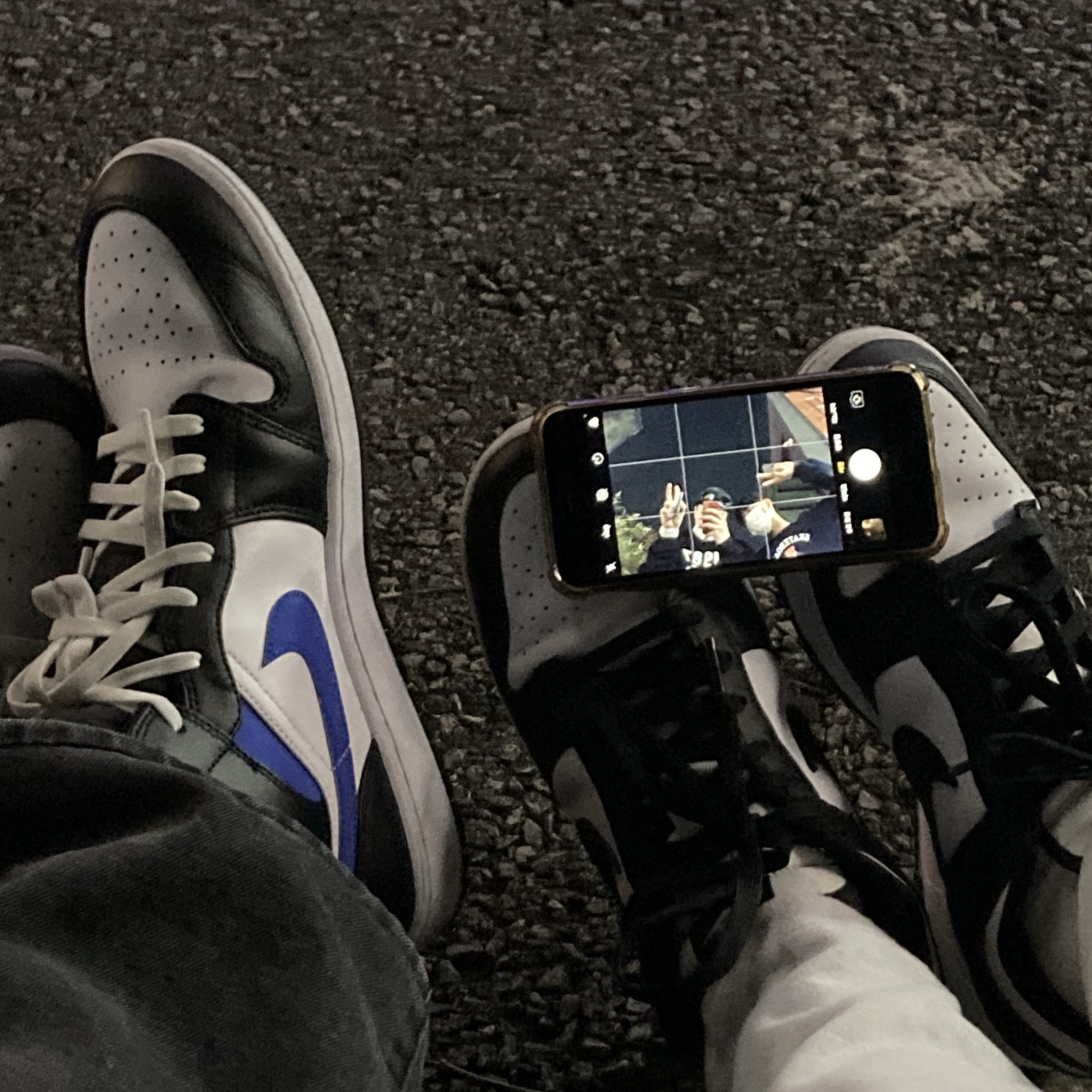 Nike Dunk Low Retro Black, Jordan 1 Mid Racer Blue 착용 스타일 - 2