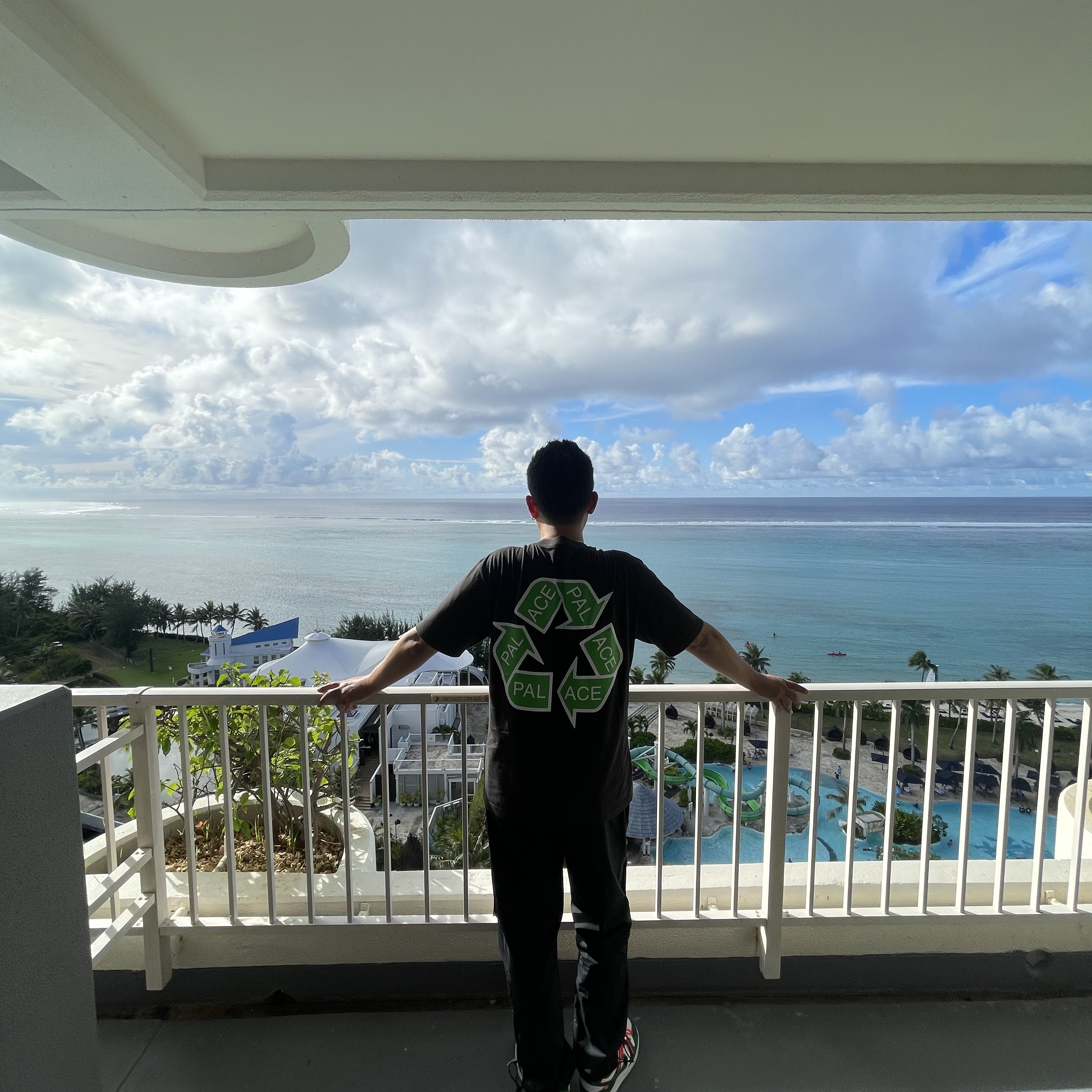 Palace P-Cycle T-Shirt Green - 21SS, Nike x Off-White Dunk Low Pine Green 착용 스타일 - 1