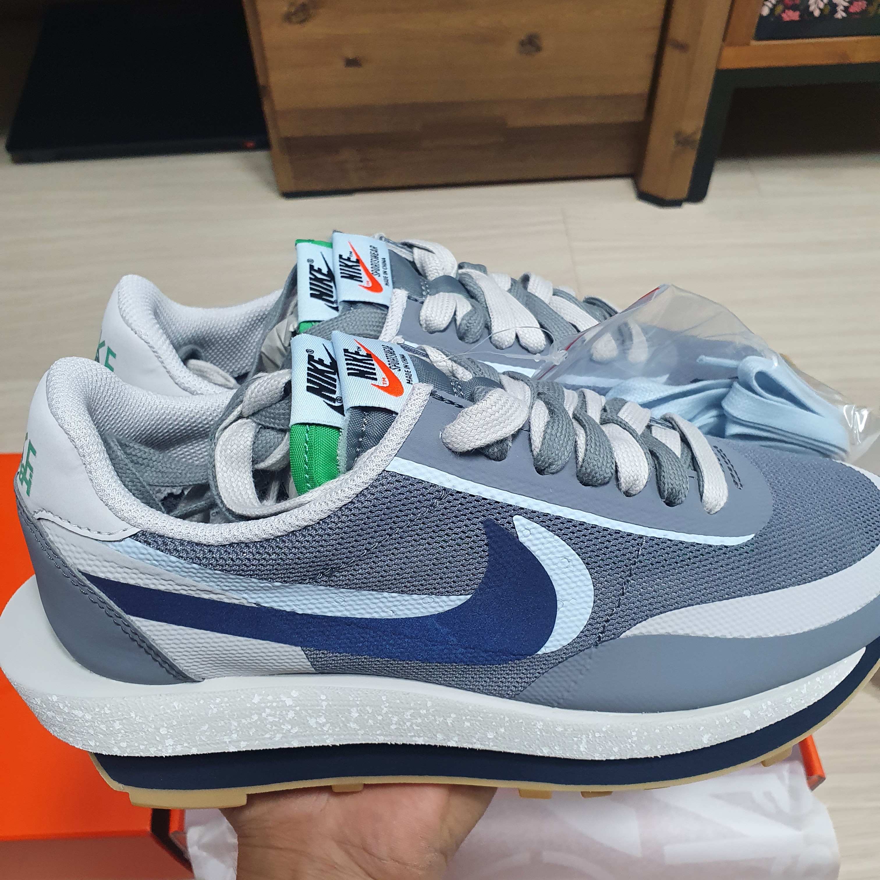 Nike x Sacai x Clot LDWaffle Cool Grey 착용 스타일 - 3