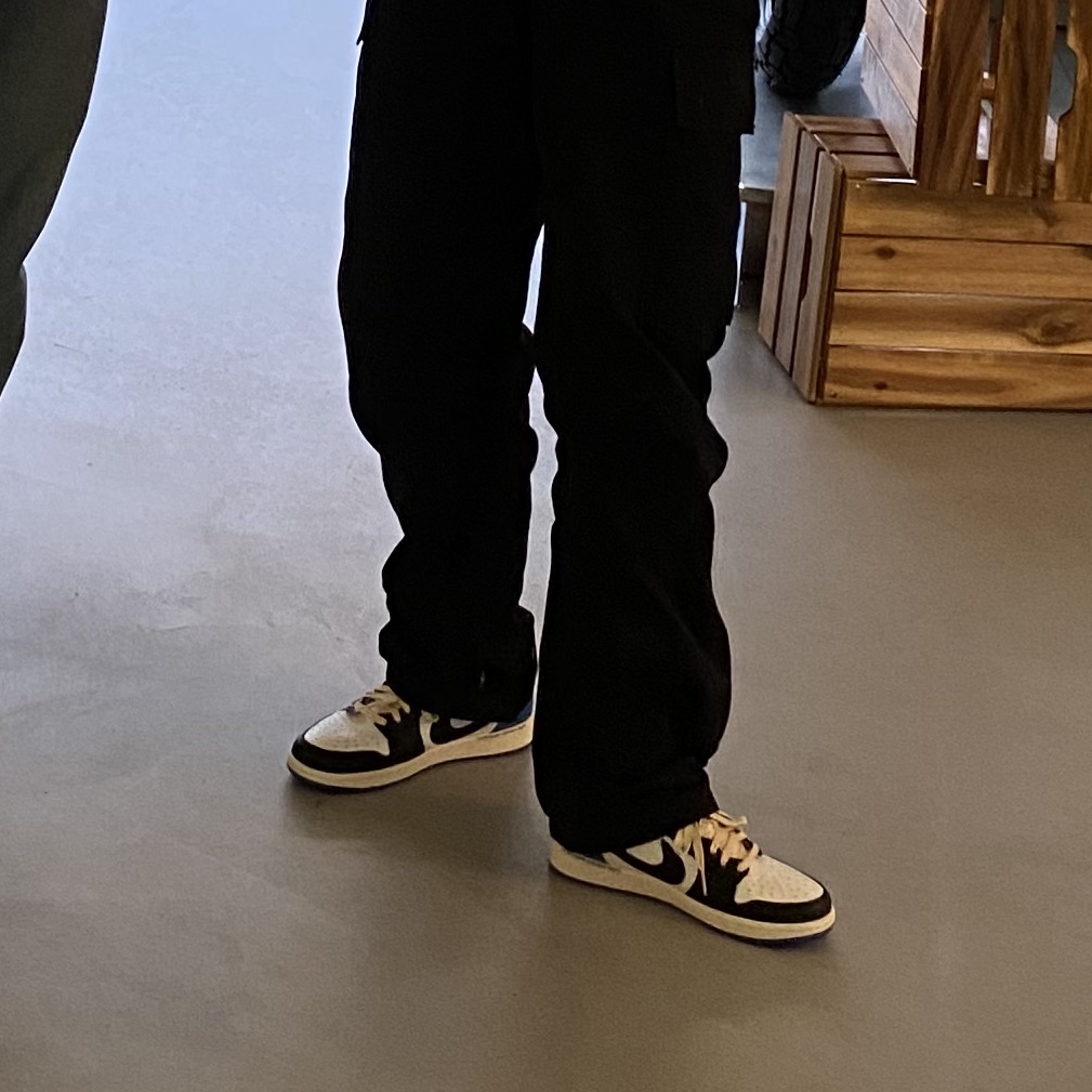 Jordan 1 x Travis Scott x Fragment Retro Low OG SP Military Blue 착용 스타일 - 2