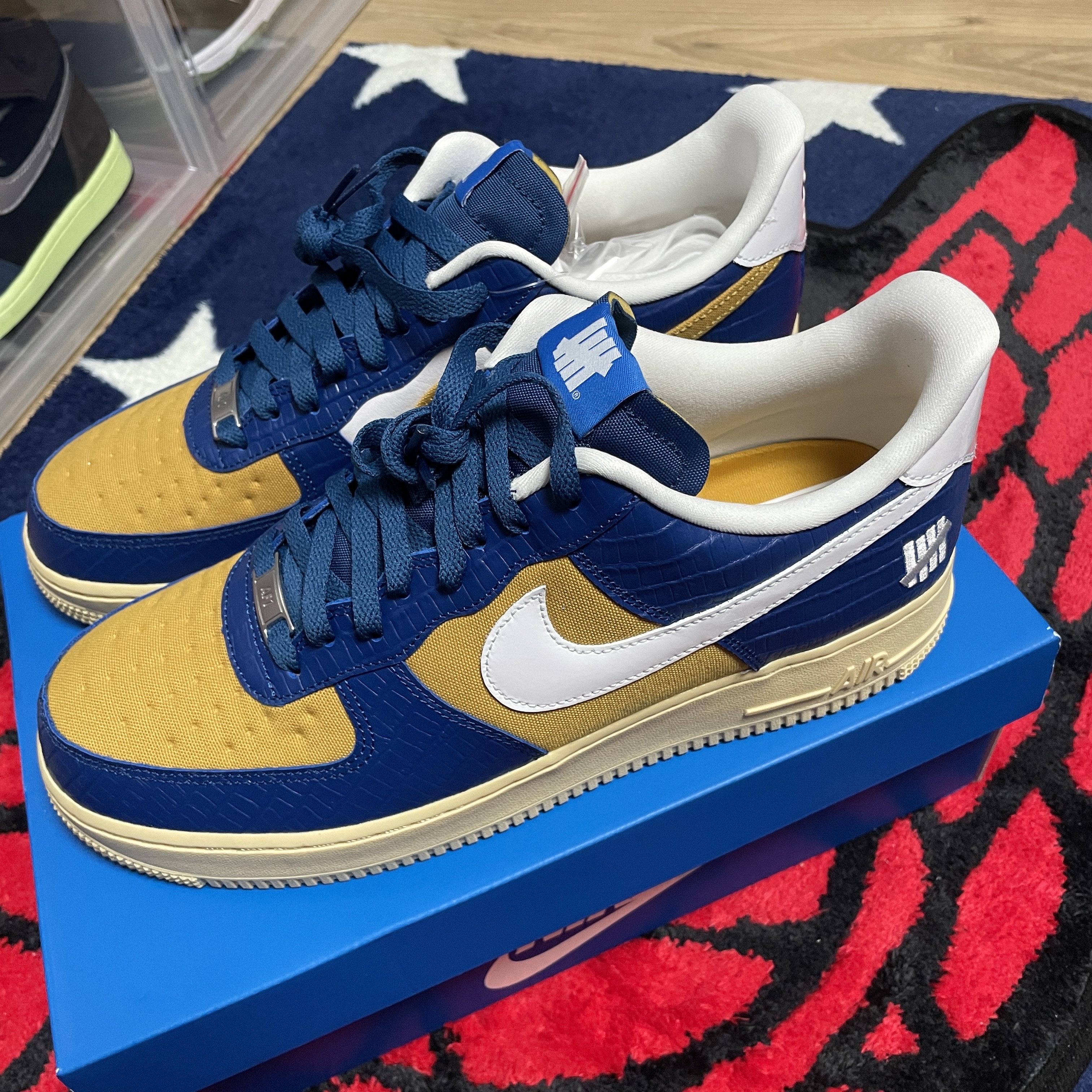 Nike x Undefeated Air Force 1 Low SP 5 On It Court Blue 착용 스타일 - 1