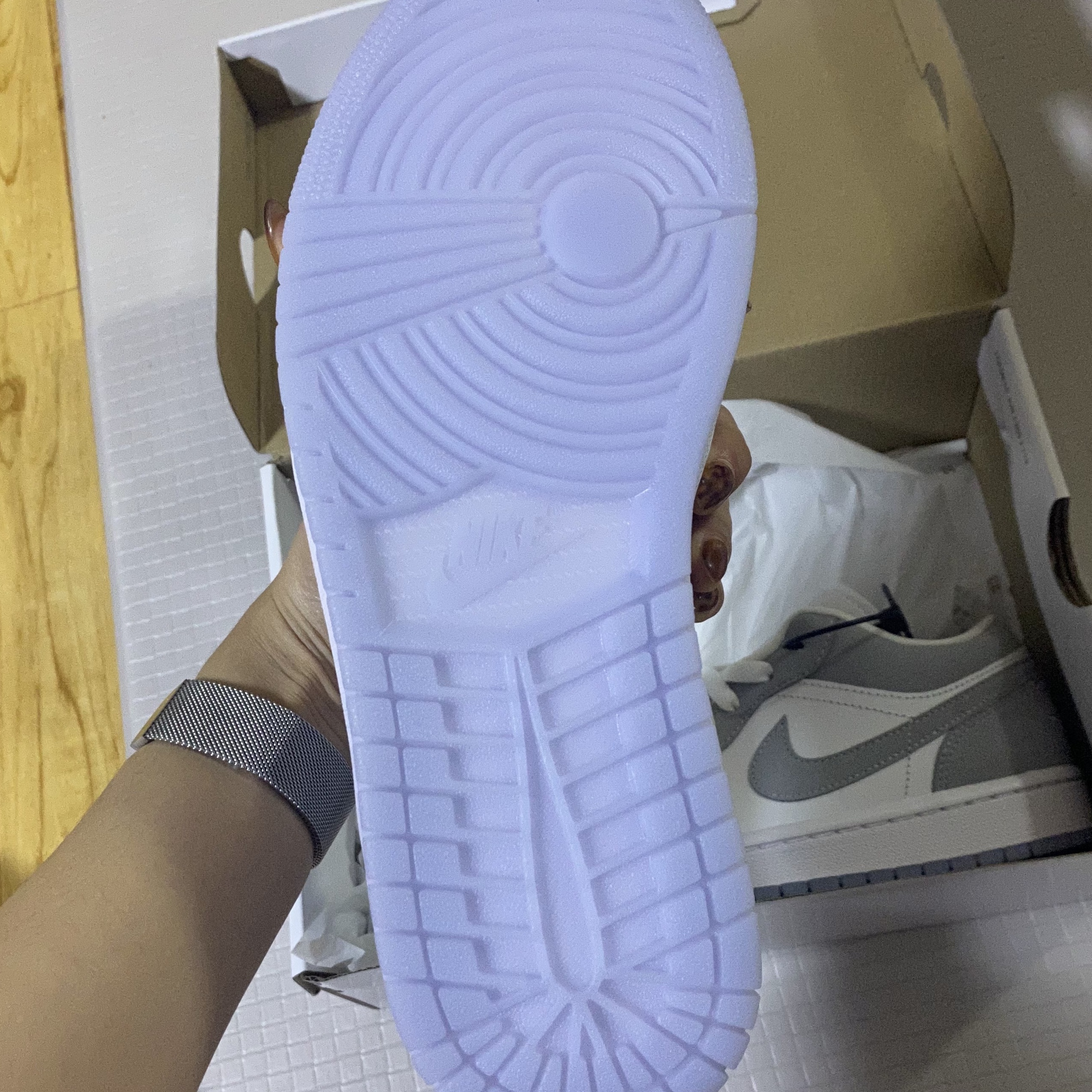 (W) Jordan 1 Low White Wolf Grey 착용 스타일 - 3