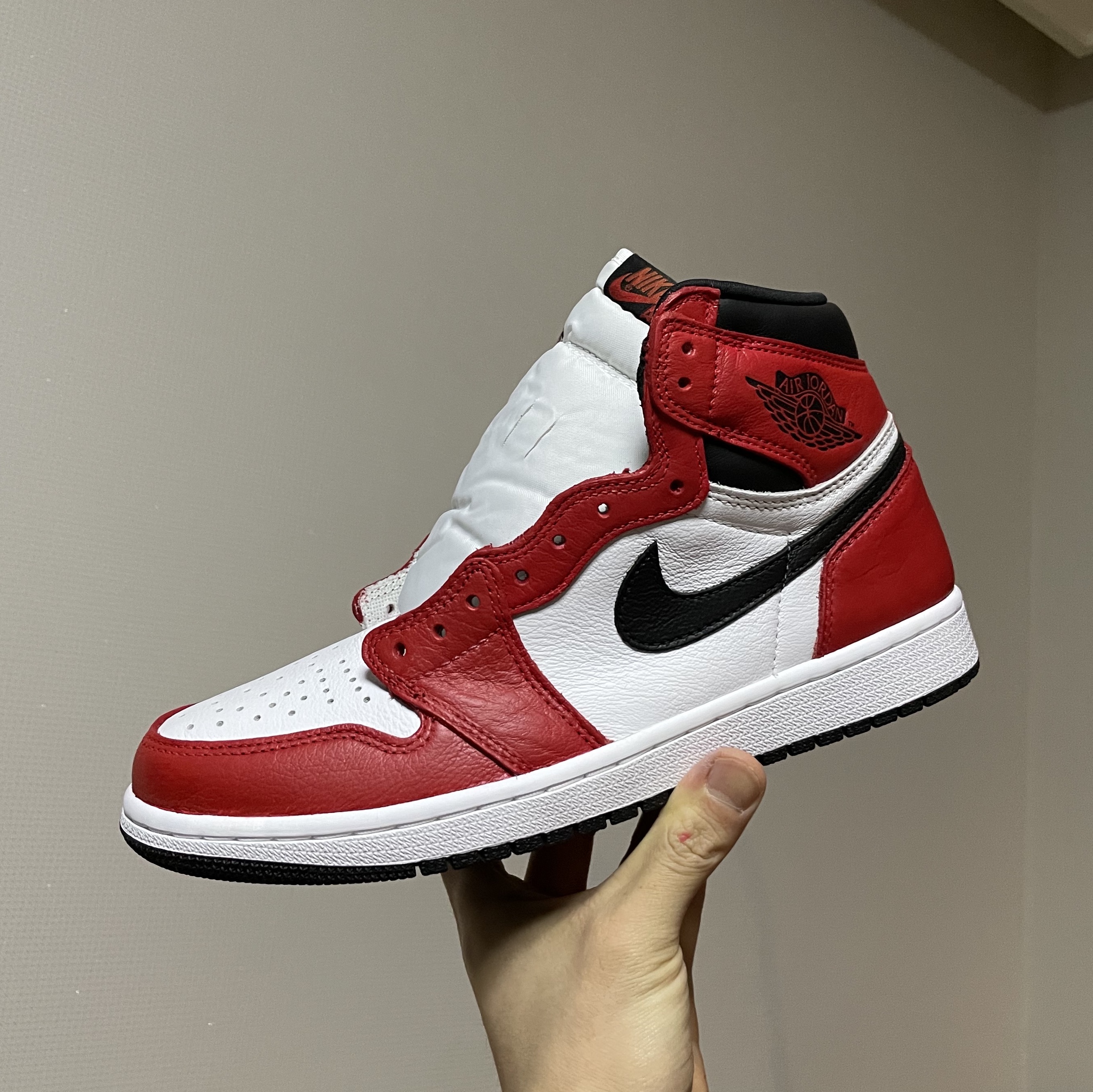 Jordan 1 Retro High OG Light Fusion Red, Jordan 1 Retro High OG Defiant SB LA to Chicago 착용 스타일 - 3