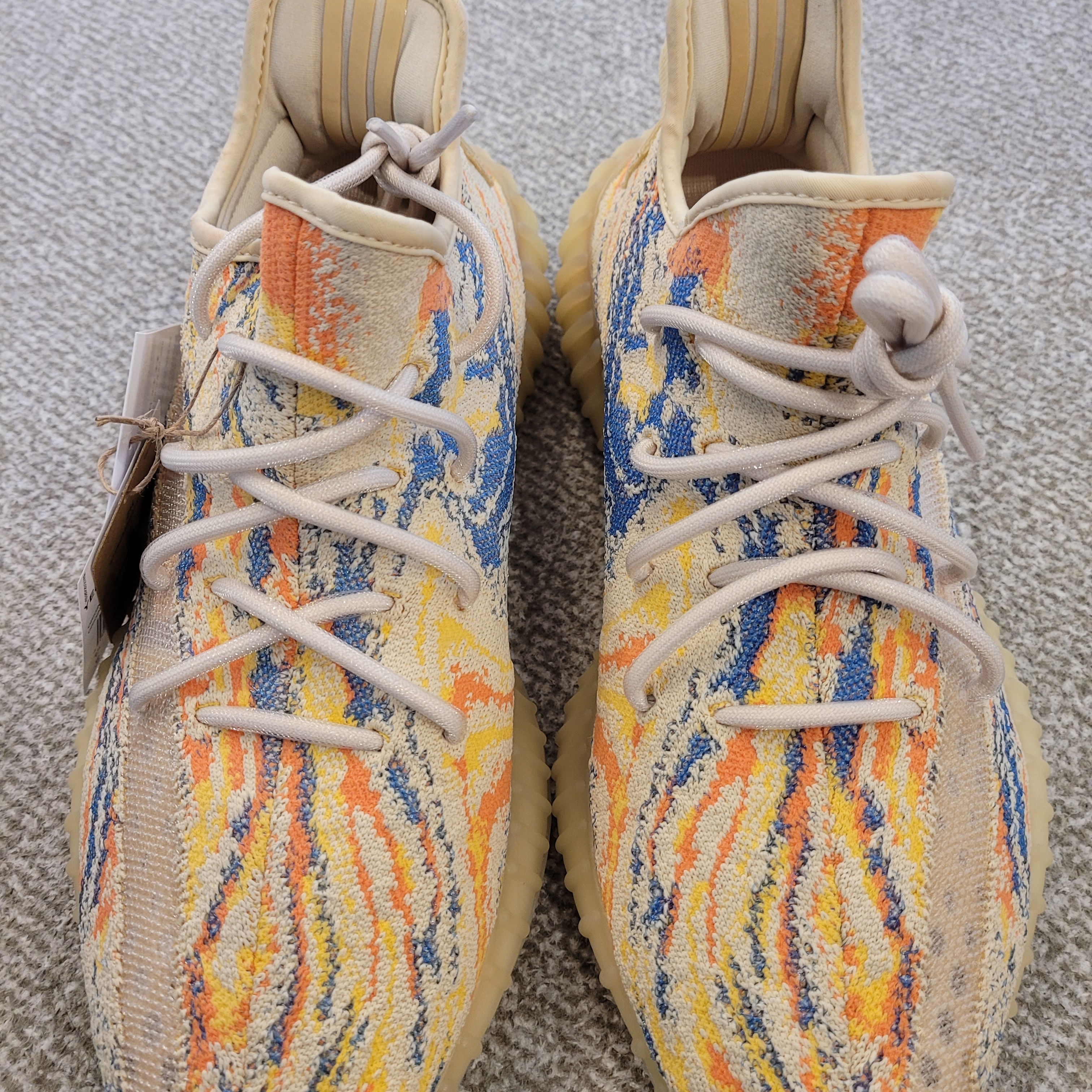 Nike x Patta Air Max 1 Monarch, Adidas Yeezy Boost 350 V2 MX Oat 착용 스타일 - 3