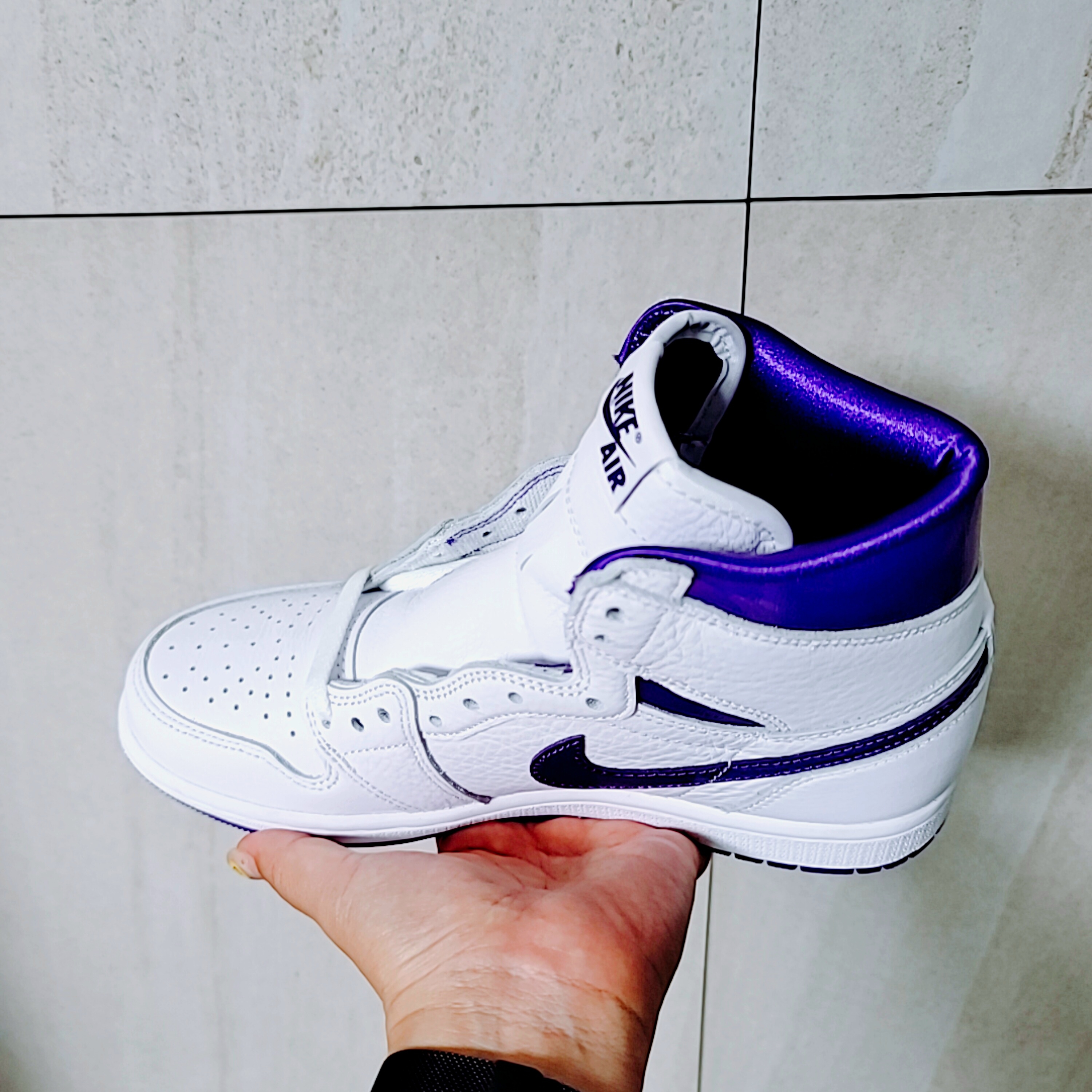 (W) Jordan 1 High OG Court Purple 착용 스타일 - 4