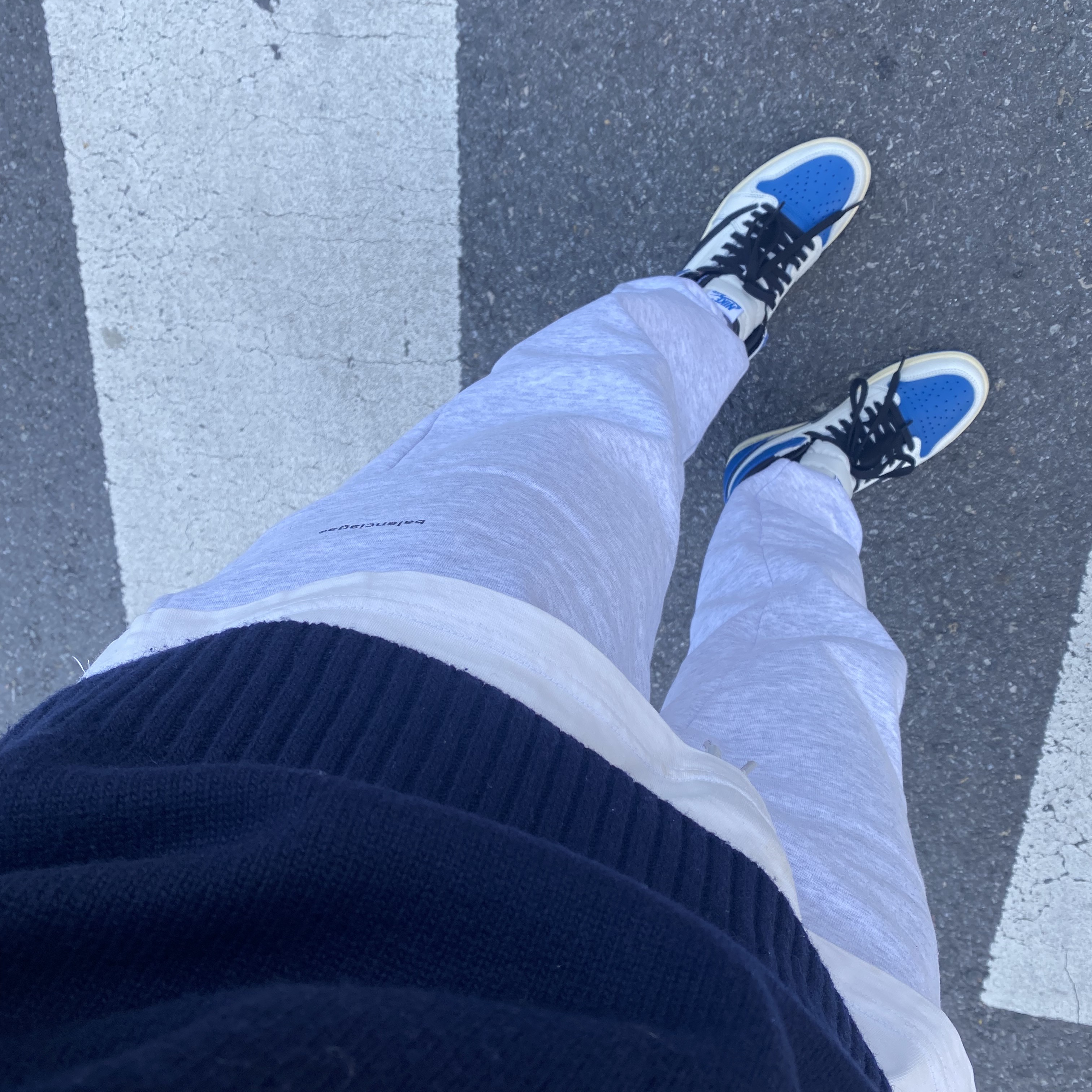Jordan 1 x Travis Scott x Fragment Retro High OG SP Military Blue, AMI de Coeur Oversize Intarsia Sweater Black - 20FW 착용 스타일