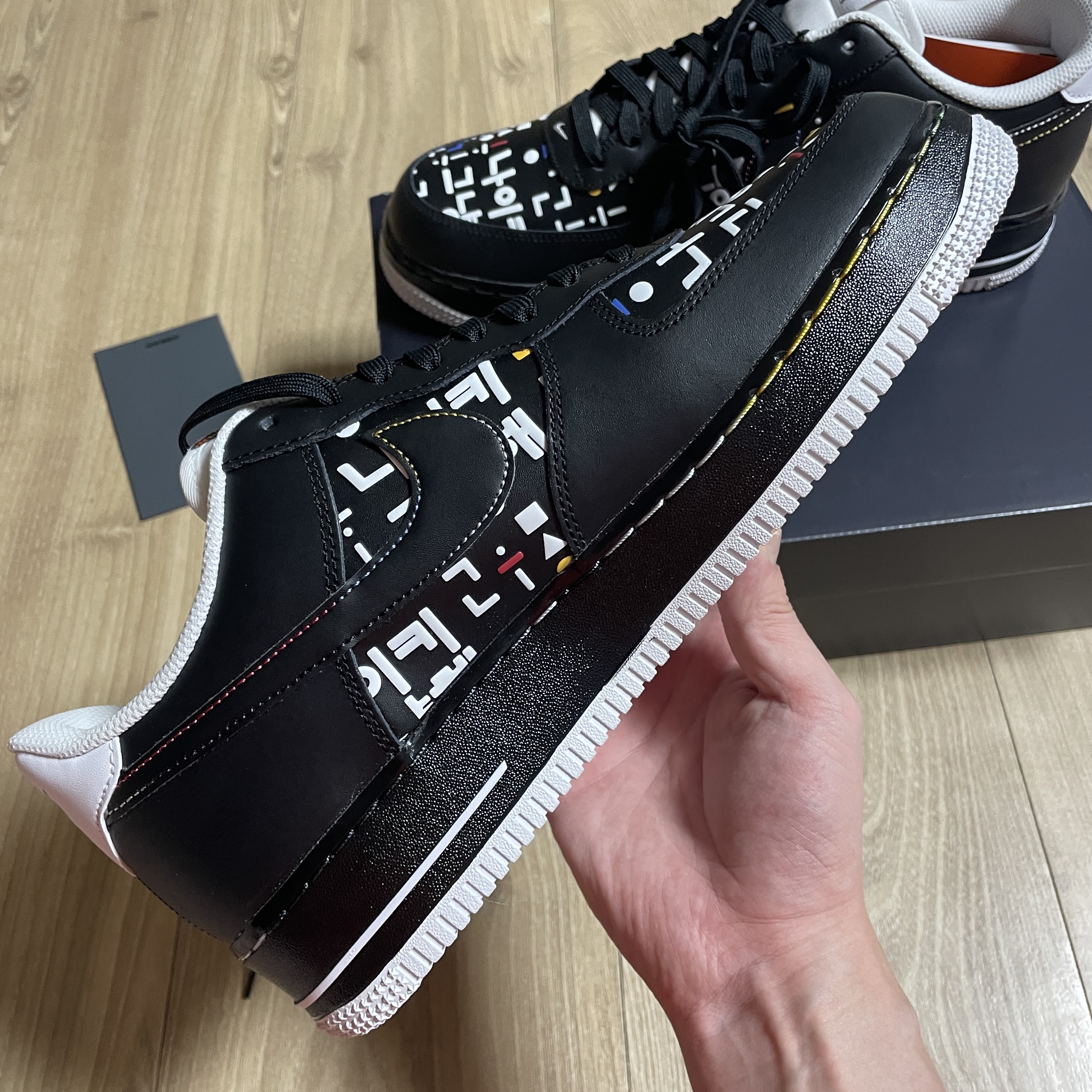 Nike Air Force 1 '07 LV8 Hangul Day 착용 스타일 - 3