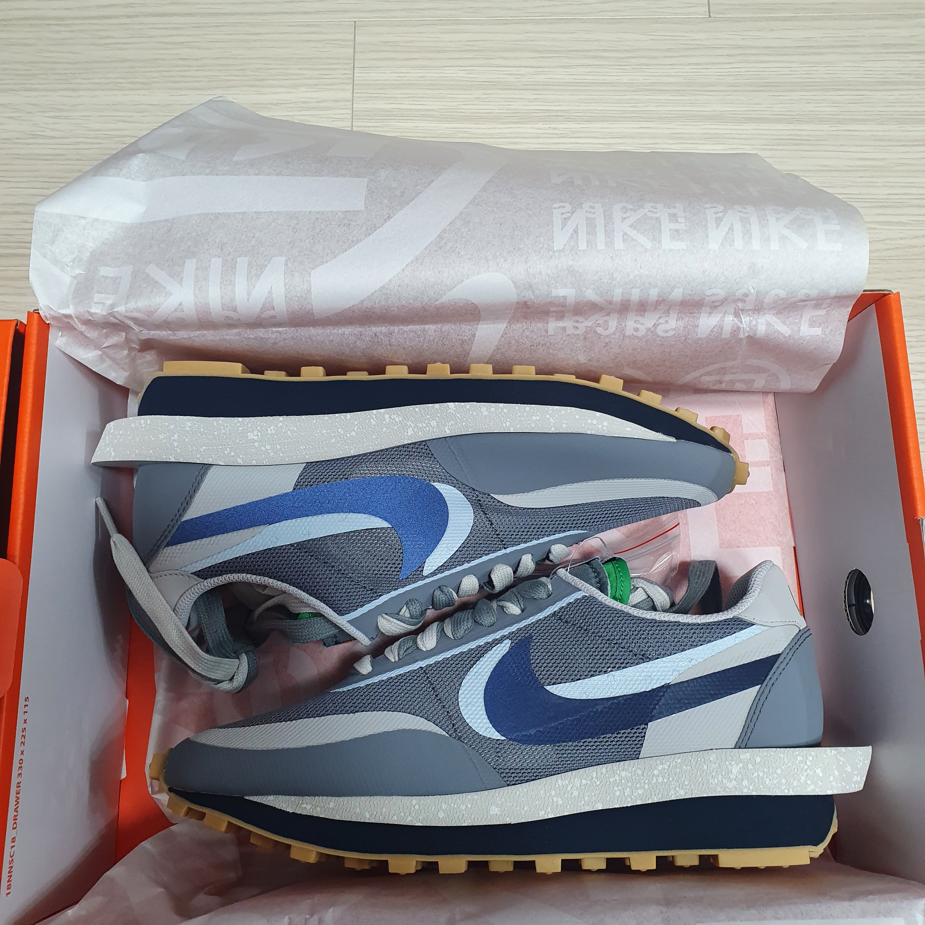 Nike x Sacai x Clot LDWaffle Cool Grey 착용 스타일 - 2