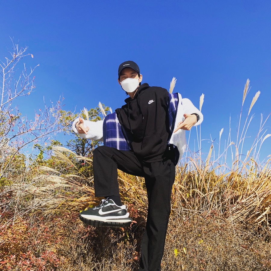 Nike x Sacai VaporWaffle Black White 착용 스타일